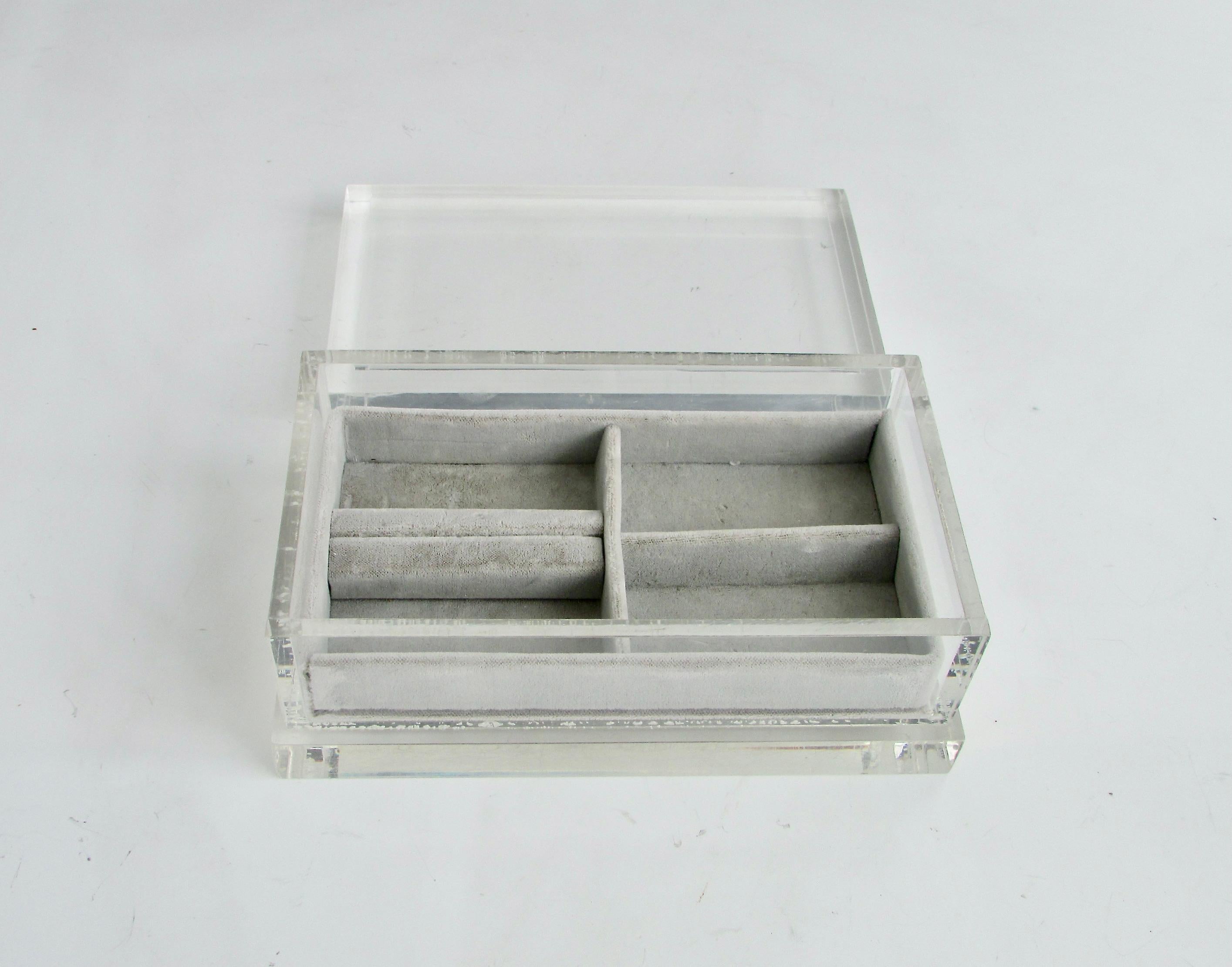Mid-Century Modern Dresser Top Lucite Jewelry Box with Fitted Lid For Sale