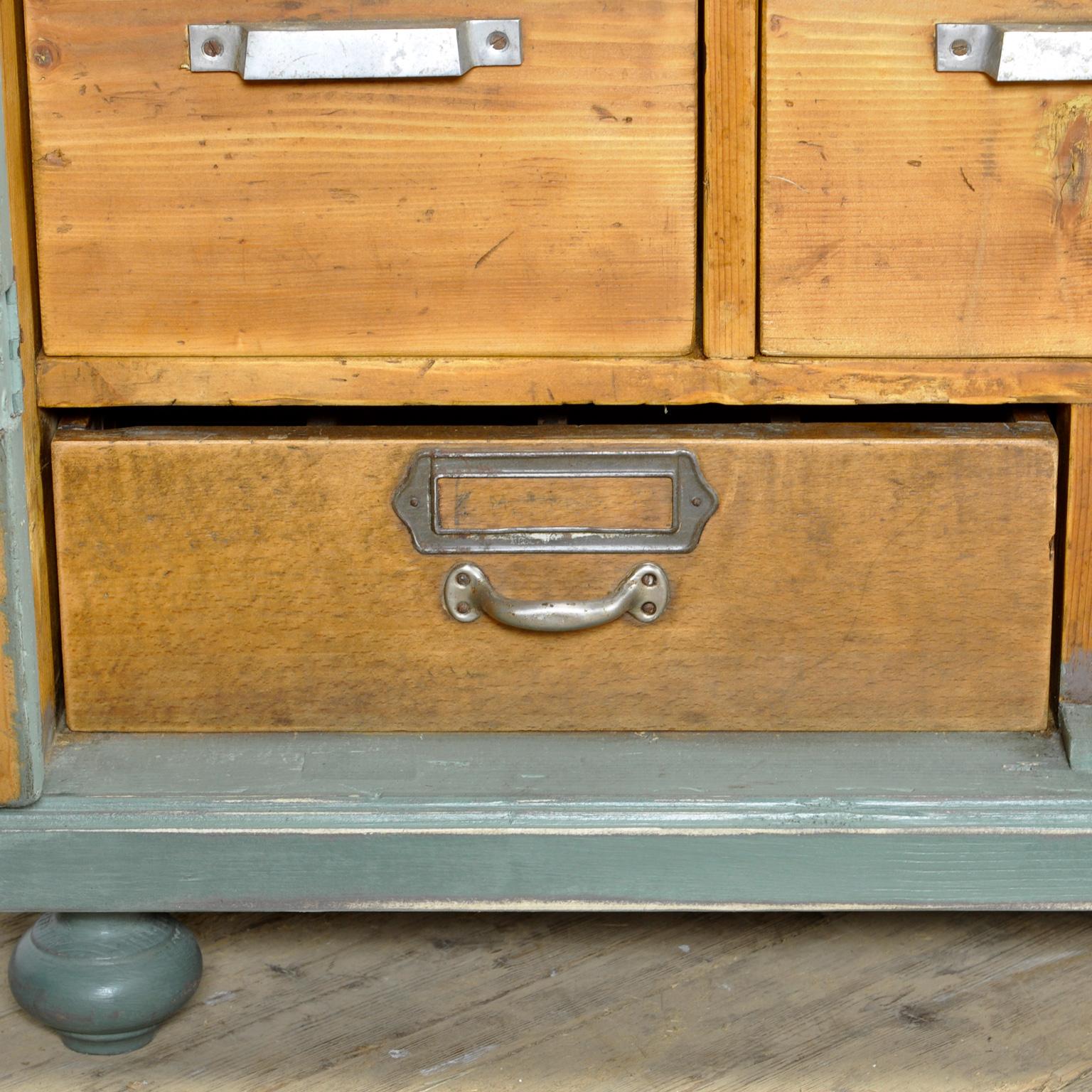 Dresser with 8 Drawers, 1940s For Sale 2