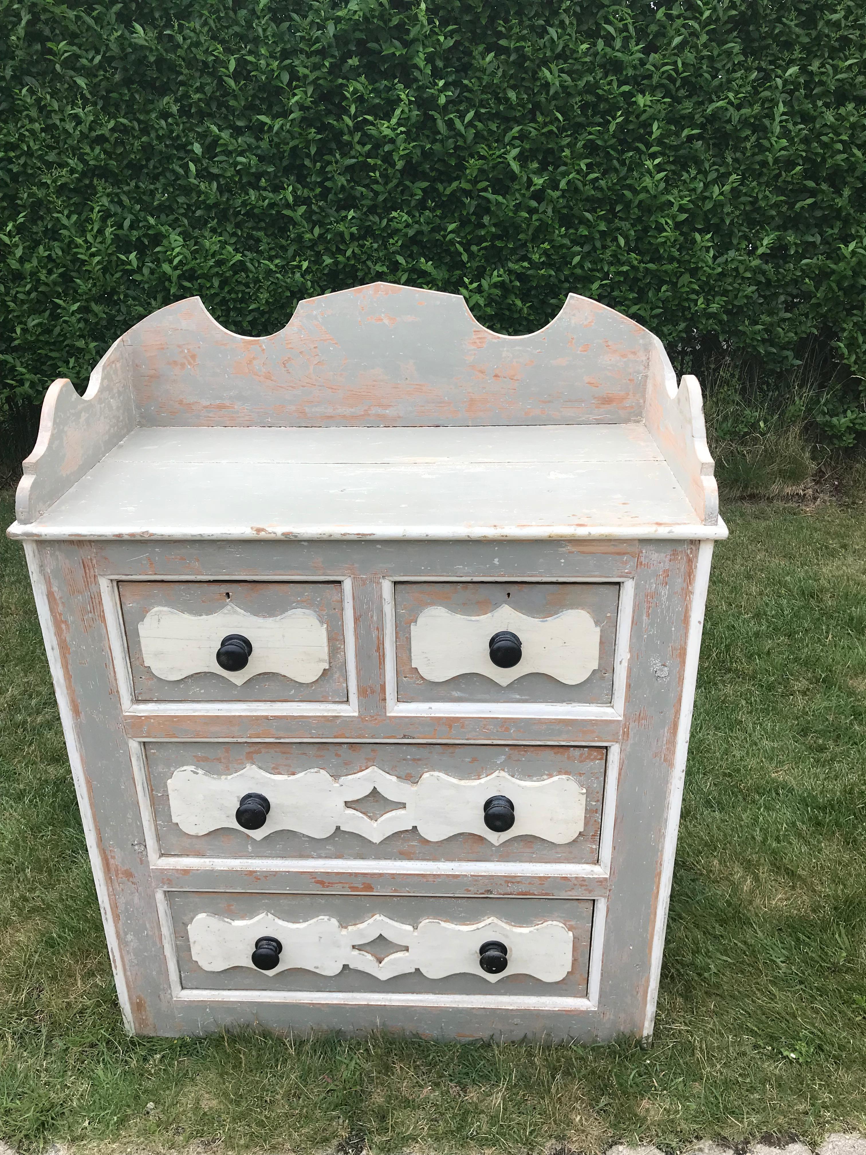 Dresser with Blue and White Paint In Good Condition In Nantucket, MA