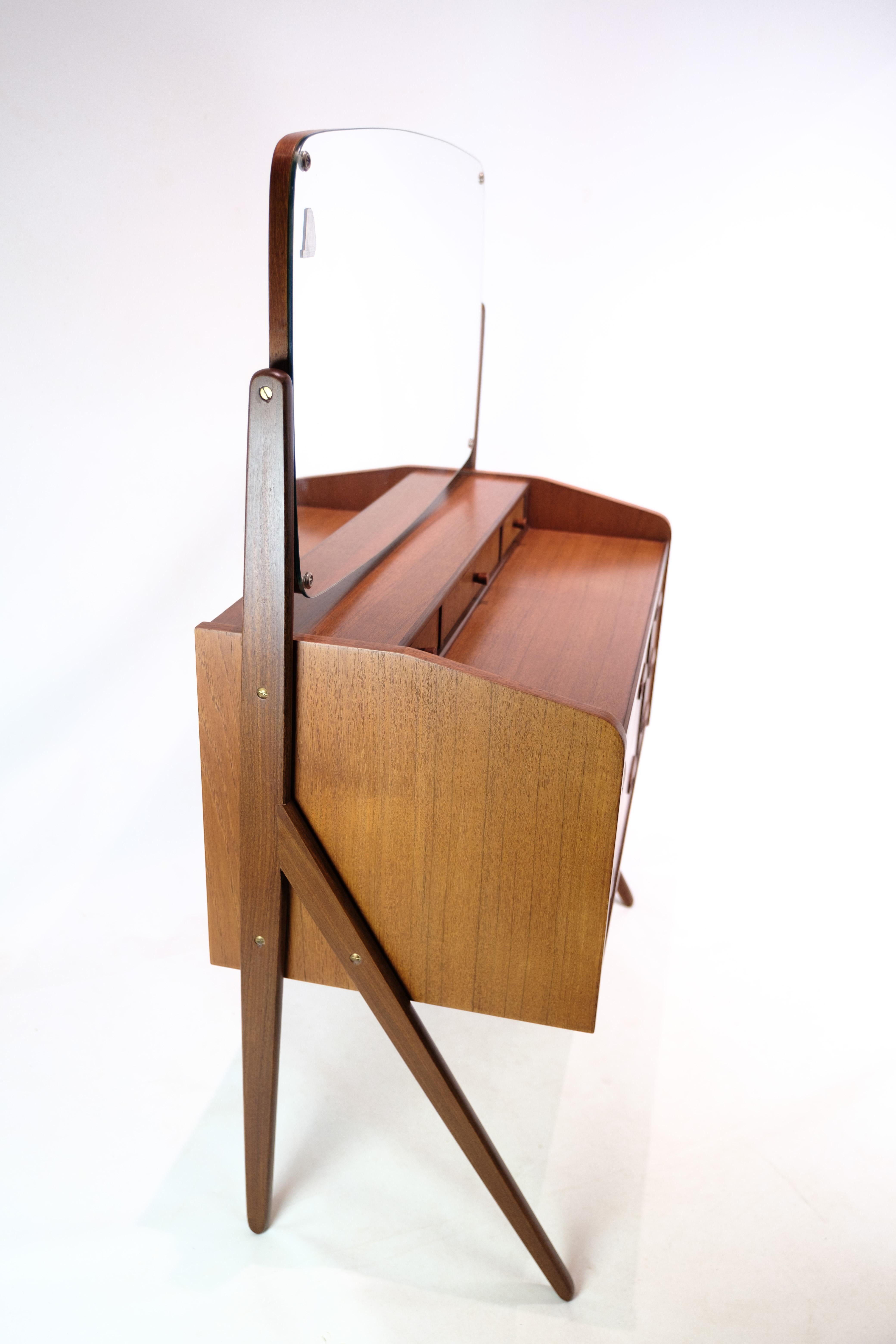 Kommode mit Spiegel aus Teakholz, dänisches Design aus den 1960er Jahren (Moderne der Mitte des Jahrhunderts) im Angebot