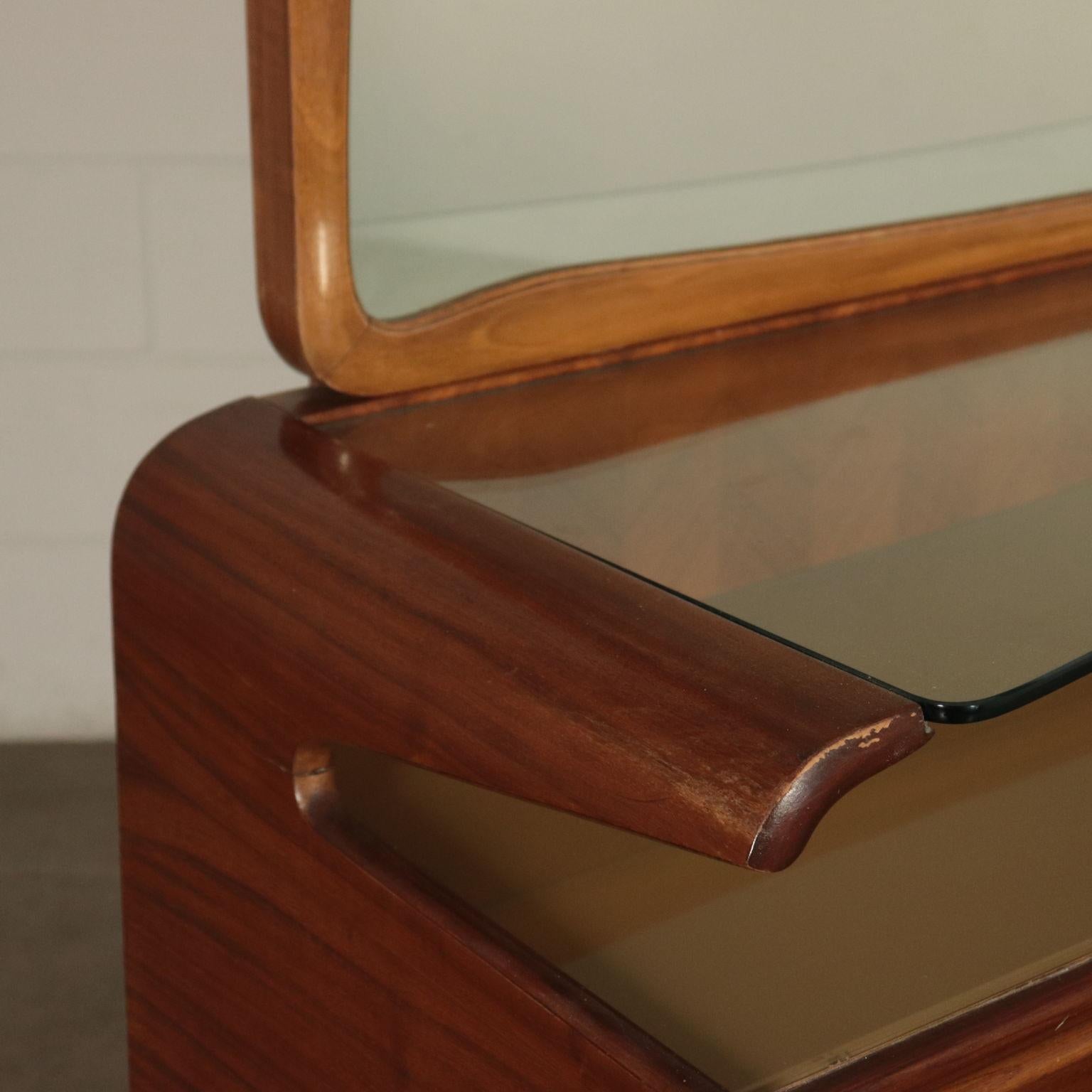 Dresser, Mahogany Veneer Back-Treated Glass and Brass, 1950s In Good Condition In Milano, IT