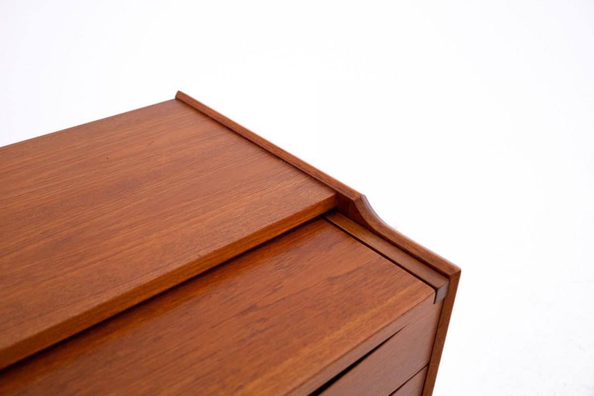 Table de chambre danoise, design danois, années 1960 Après la rénovation. en vente 2