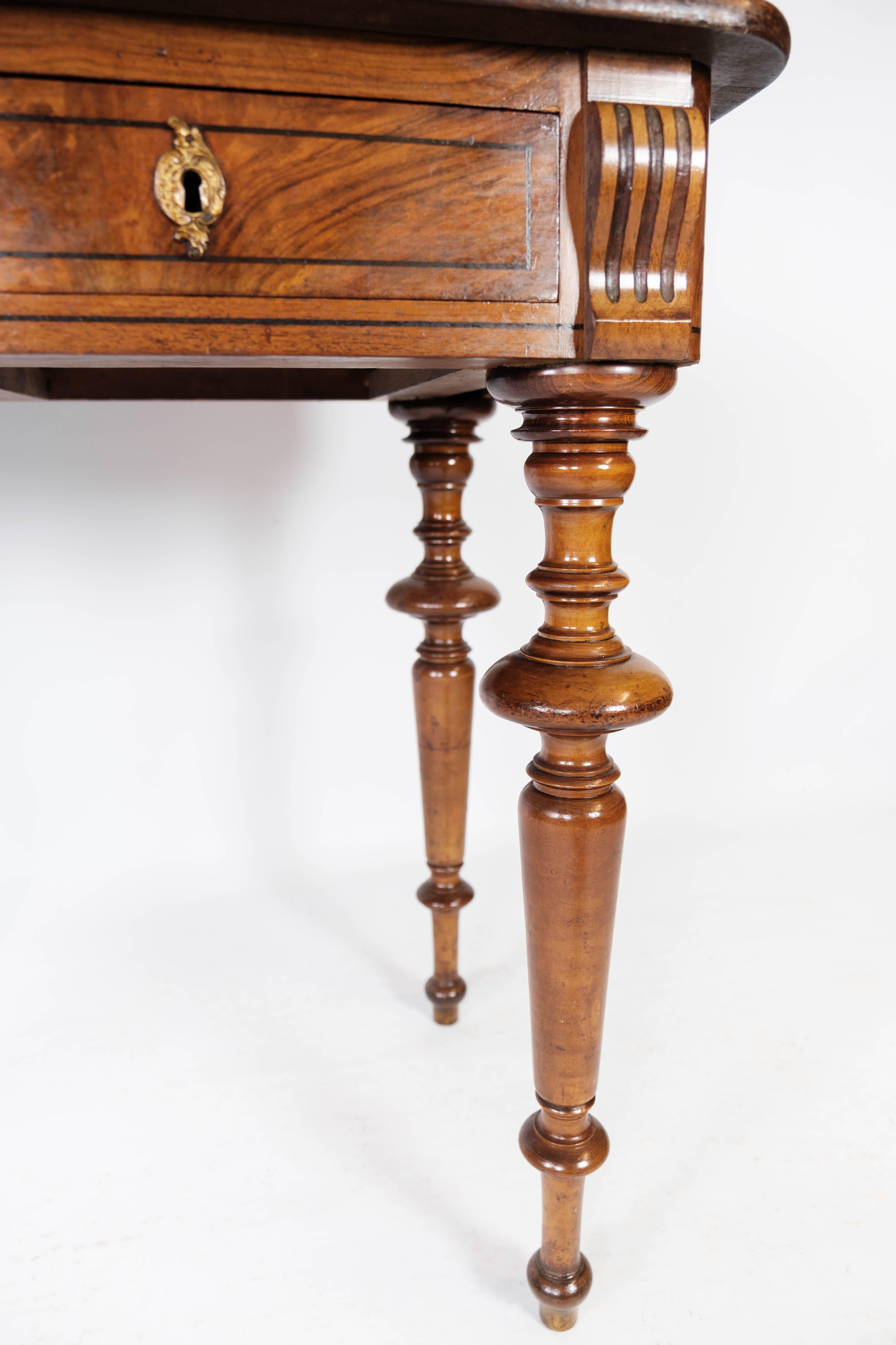 Dressing Table/Desk of Walnut and Decorated with Carvings, 1880s 6
