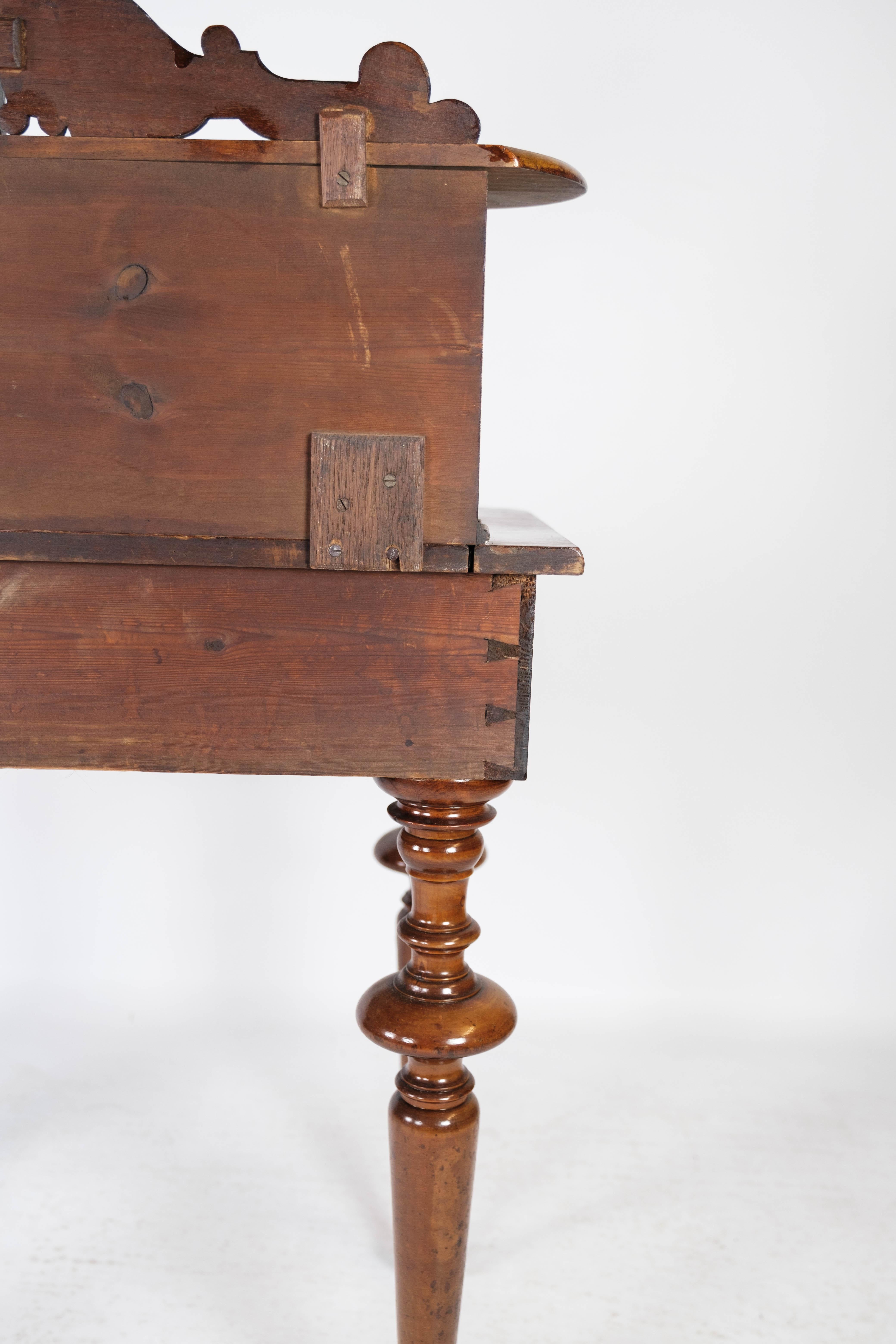 Dressing Table/Desk of Walnut and Decorated with Carvings, 1880s In Good Condition In Lejre, DK
