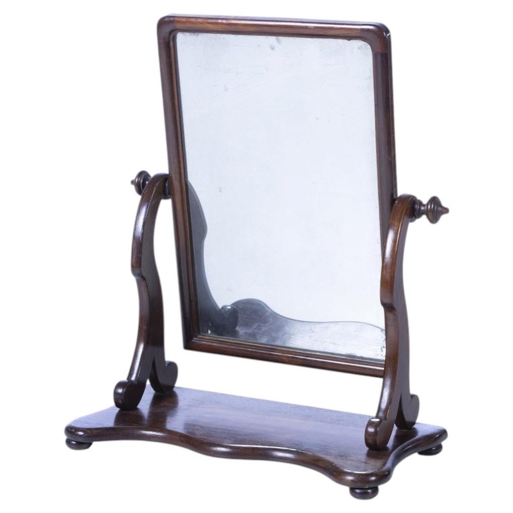 Dressing table For Sale
