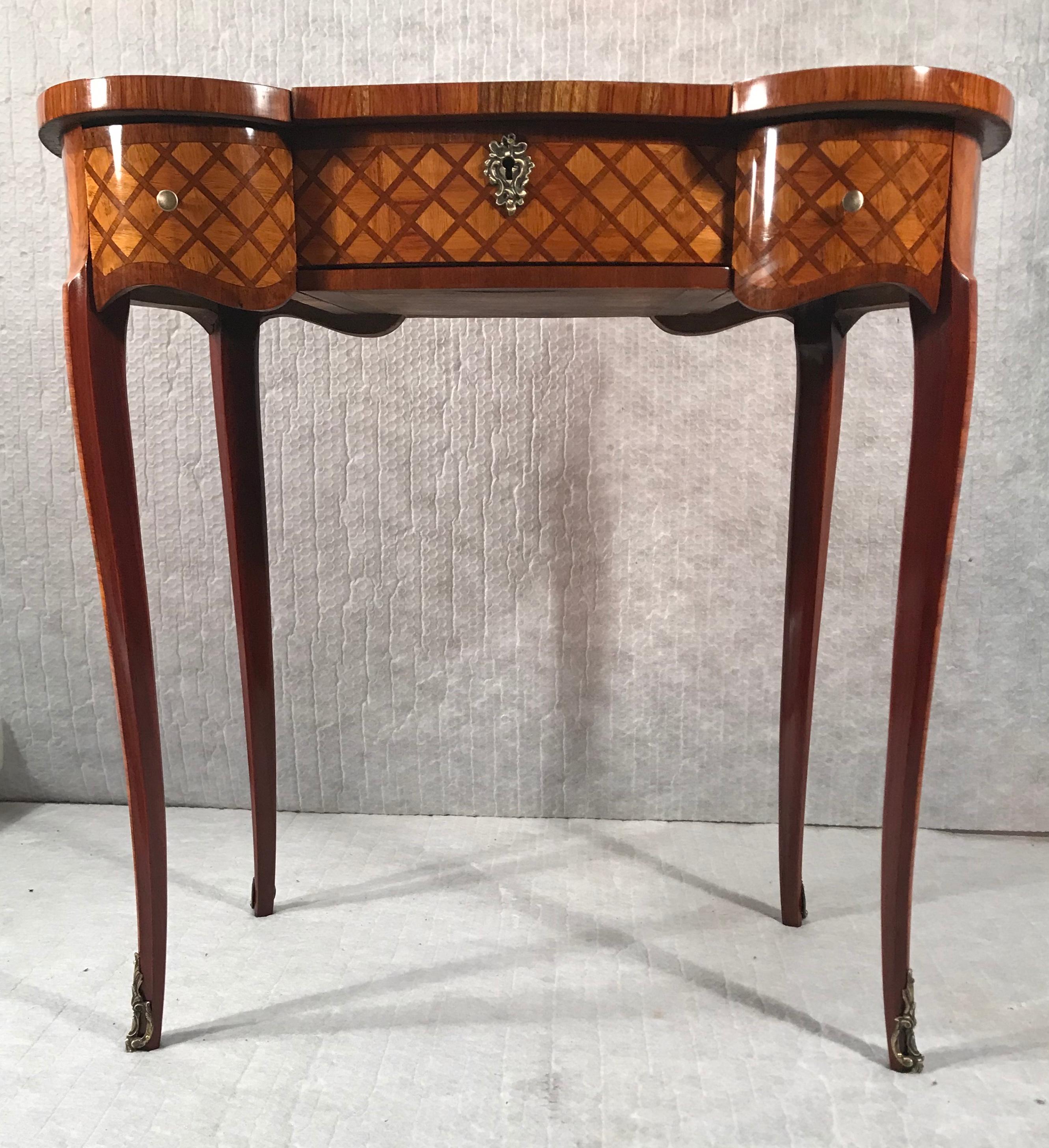 Dressing Table, France Second Half of the 19th Century For Sale 2