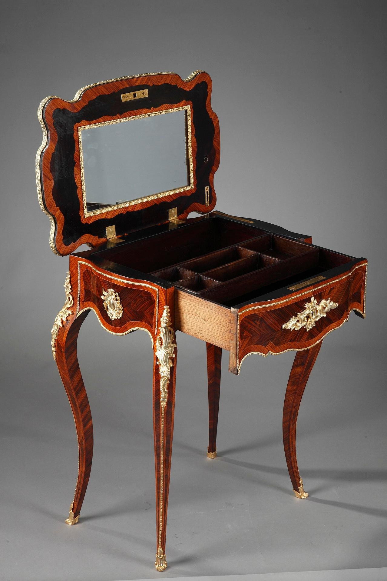 Dressing Table in Exotic Wood Veneers and Marquetry in Louis XV Style 2