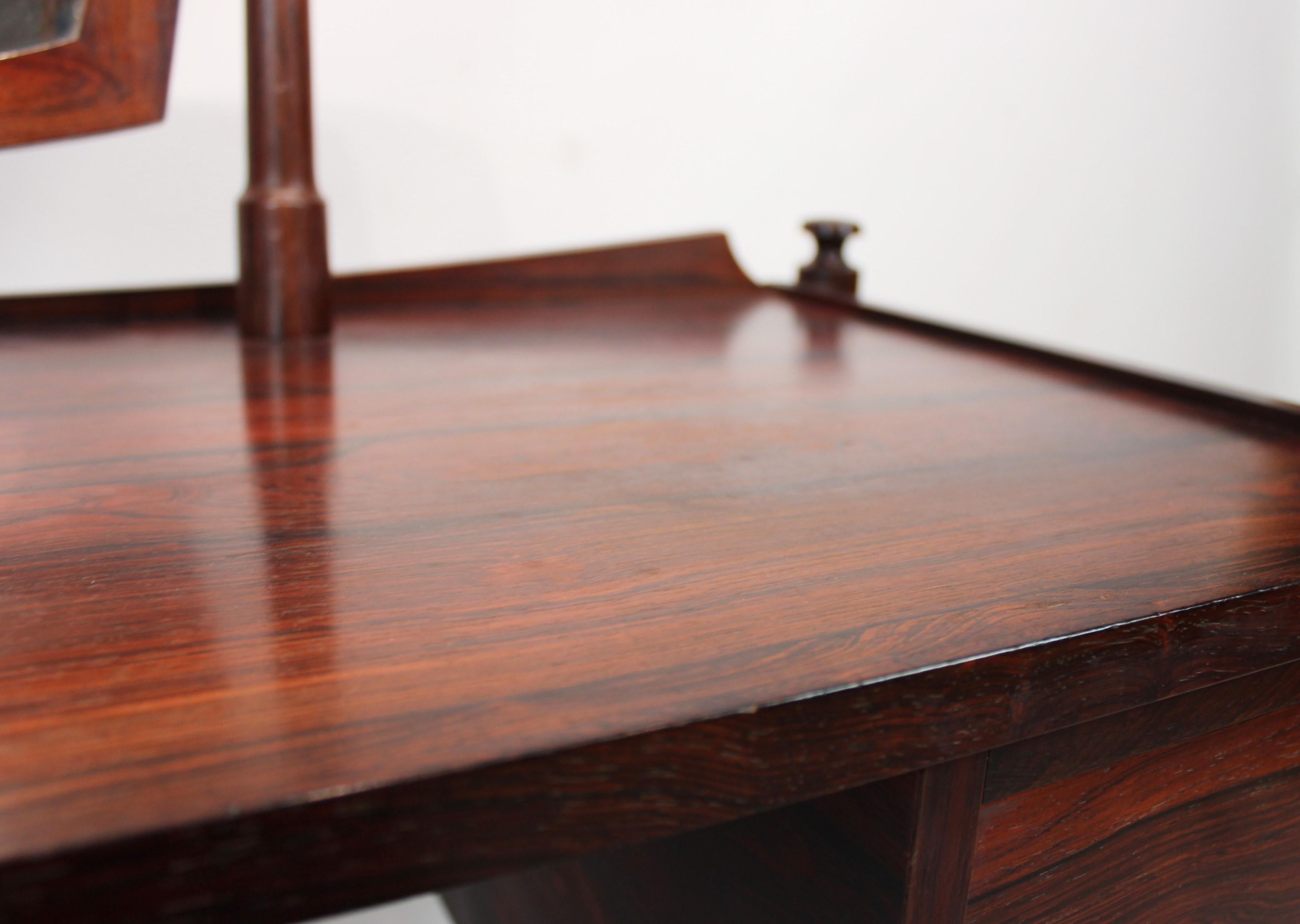 Dressing Table in Rosewood of Danish Design from the 1960s In Good Condition In Lejre, DK