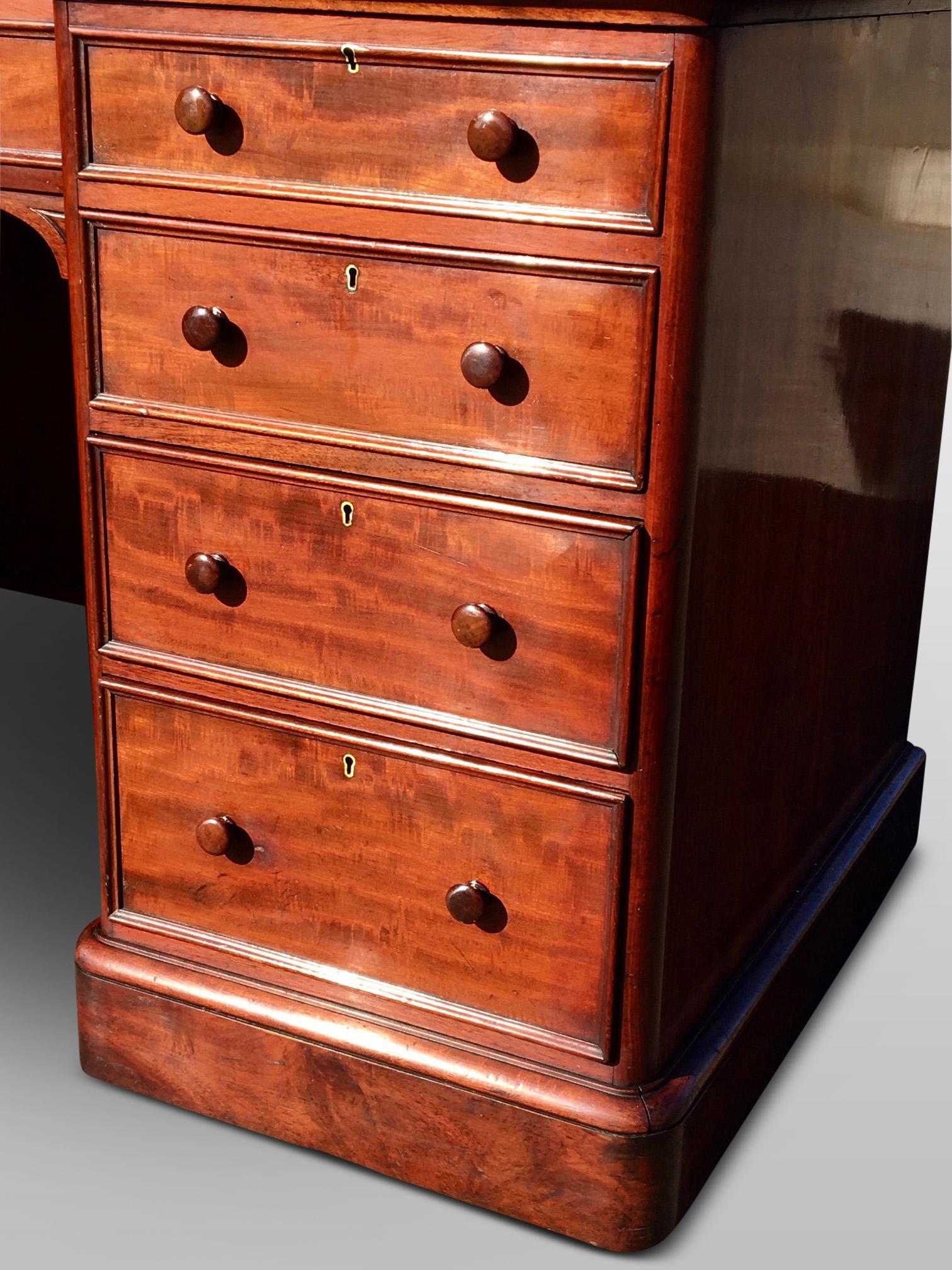 Hand-Crafted Mahogany Dressing Table. .  English, circa 1860 For Sale