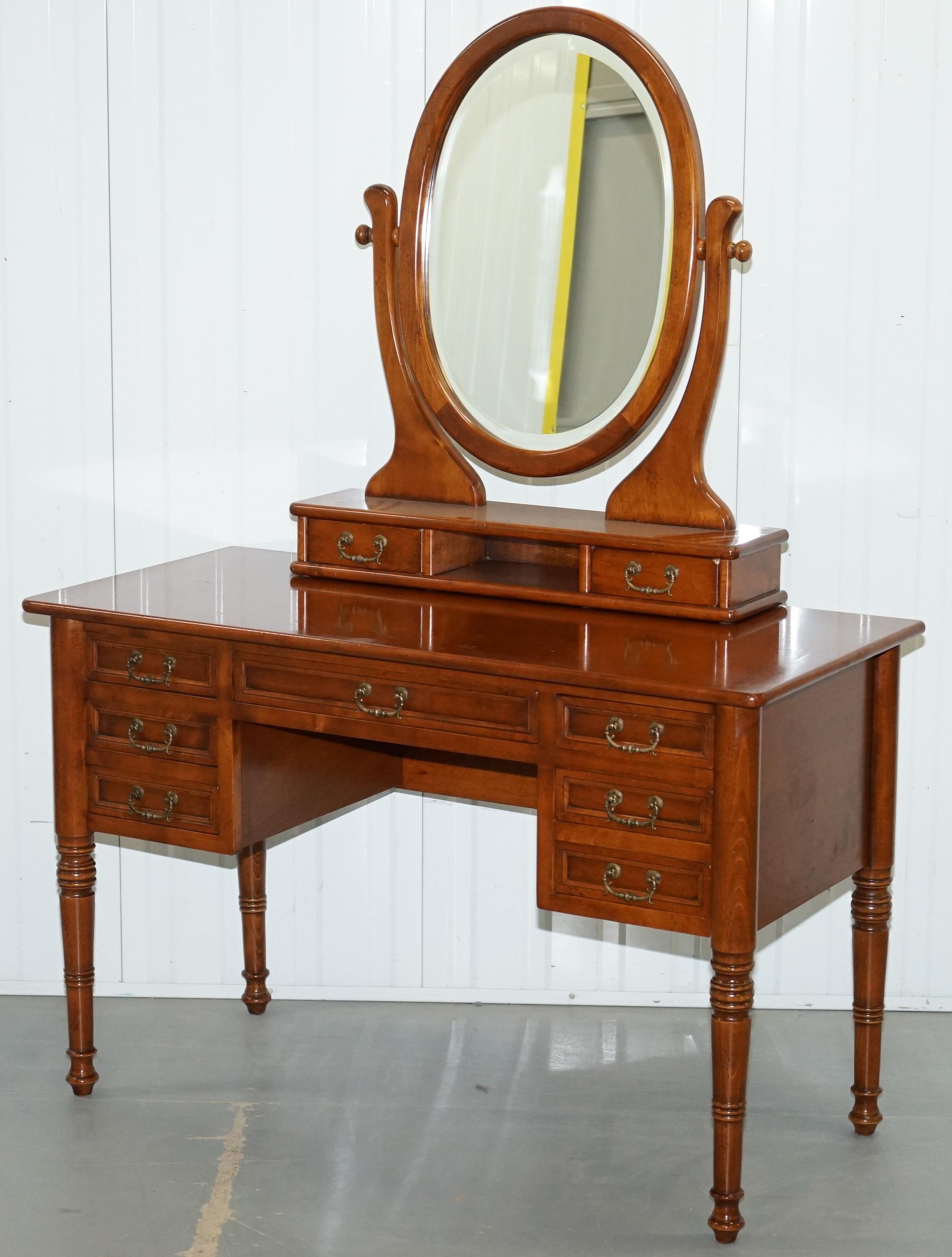 Victorian Dressing Table Mirror and Stool Made in Italy by Consorzio Mobili Mahogany Frame