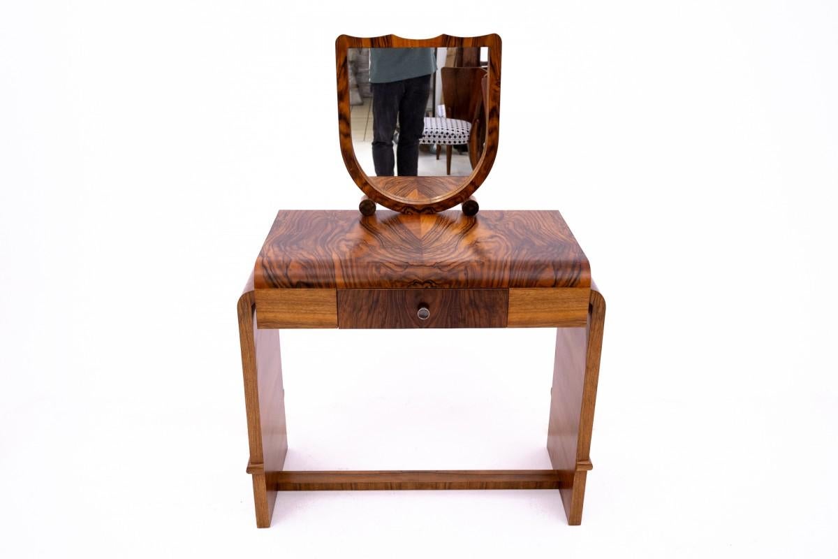 Mid-20th Century Dressing table with chair in Art Deco style, Poland, 1940s.