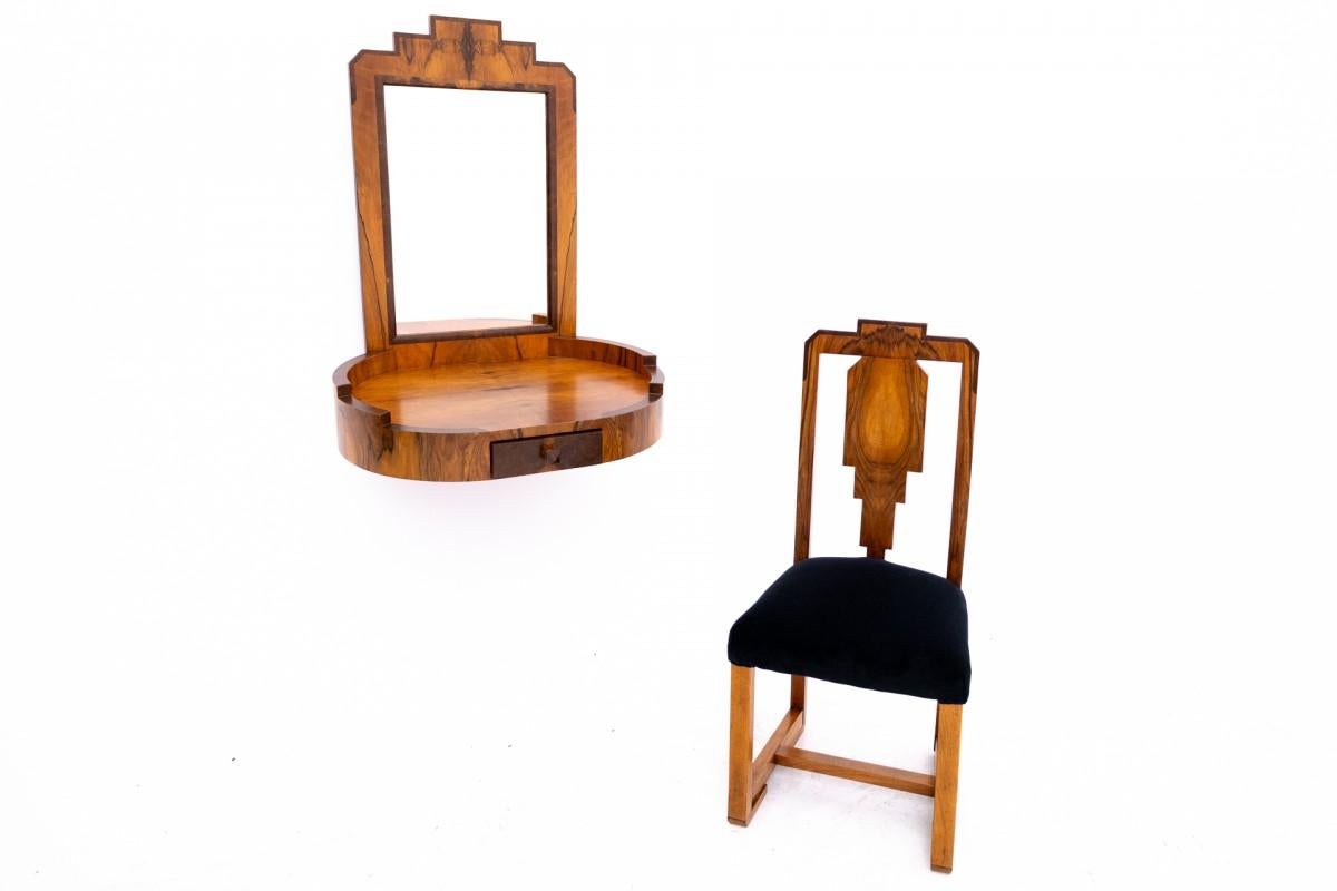 Table de coiffeuse avec chaise de style Art déco, Pologne, milieu du 20e siècle en vente 3