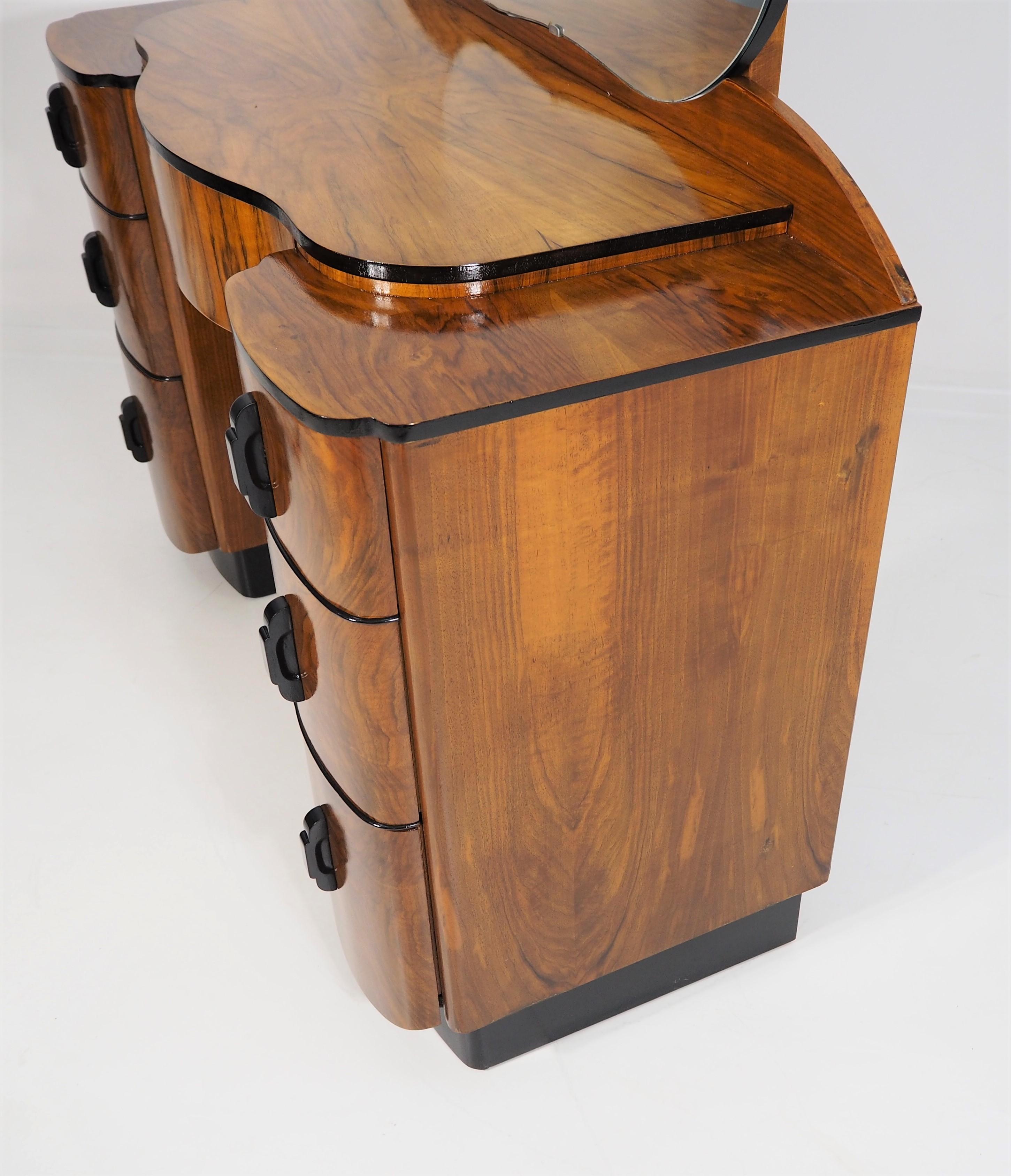 Dressing Table with Mirror by Jindřich Halabala, 1950s 4