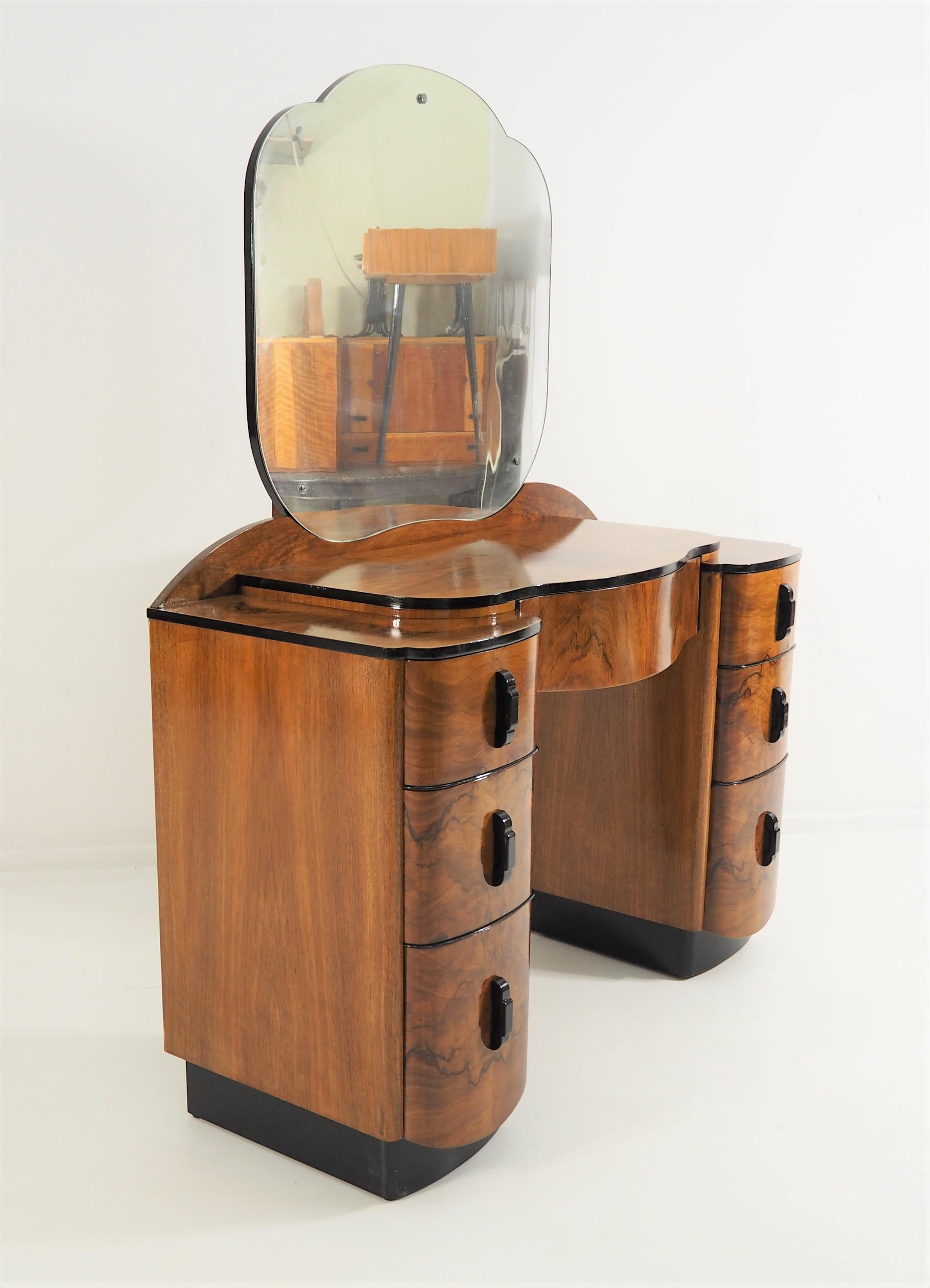 Dressing Table with Mirror by Jindřich Halabala, 1950s 7
