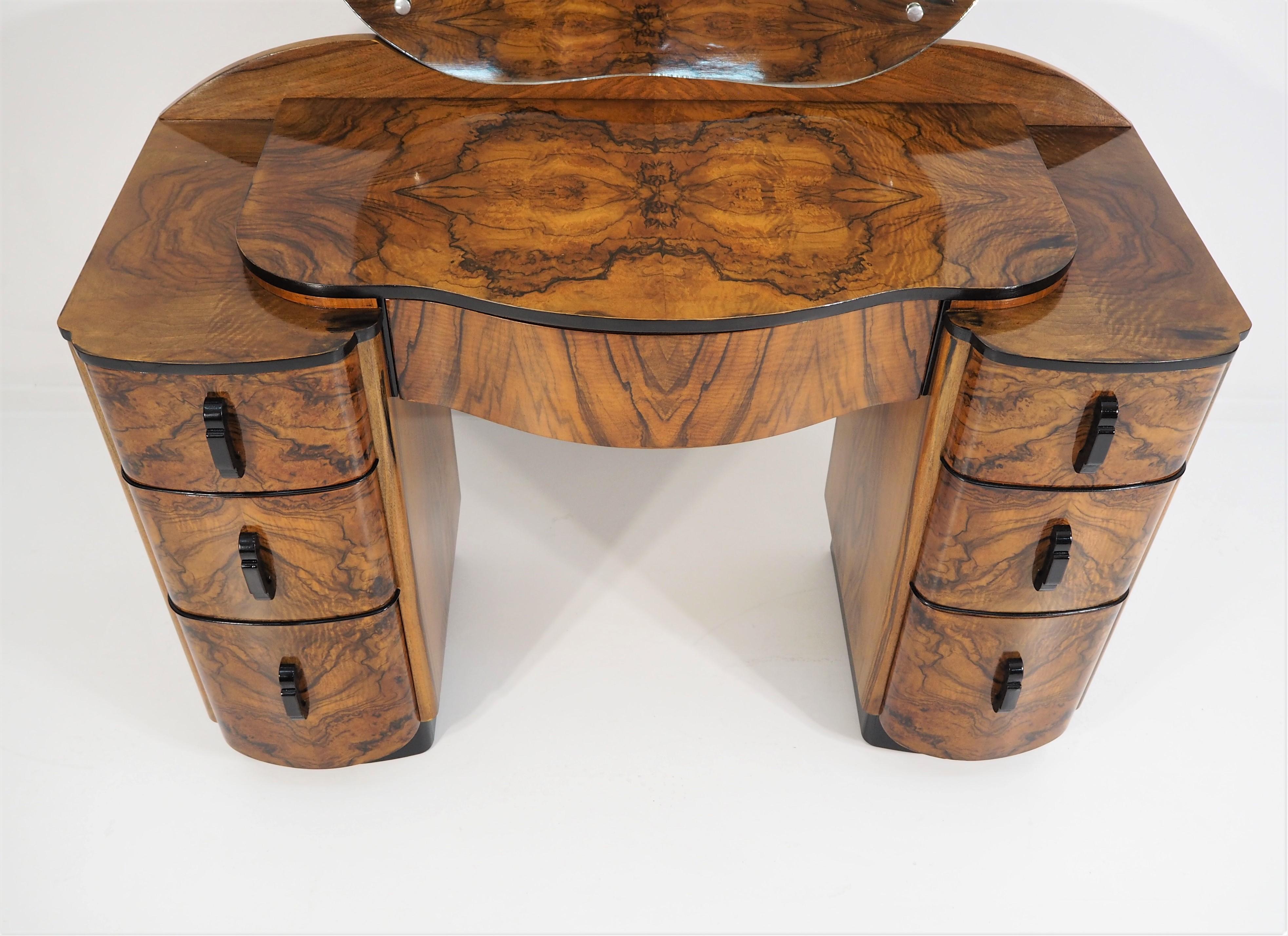 This unique furniture is made Czechoslovakia according the design J. Halabala. Beautiful design.
  