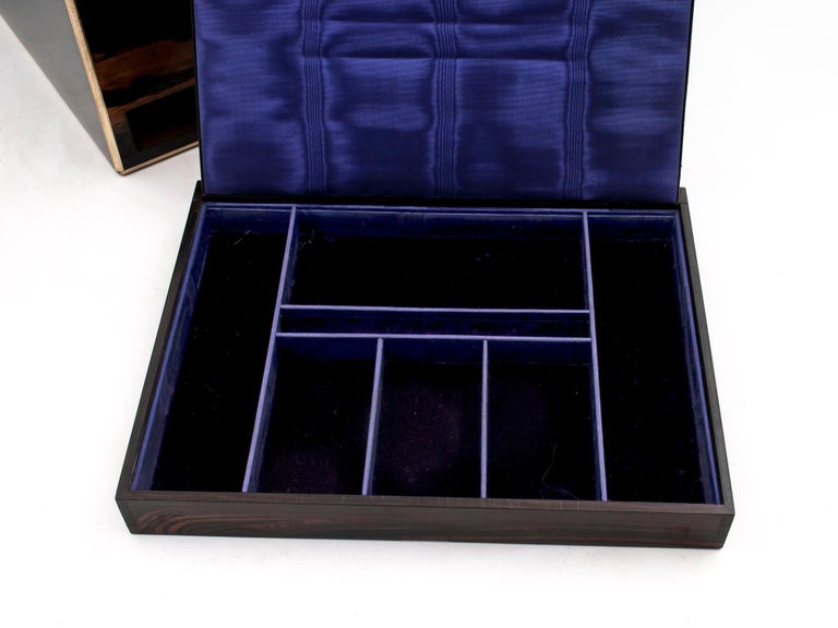 Dressing Vanity Countess Coromandel Silver Box For Sale at 1stdibs