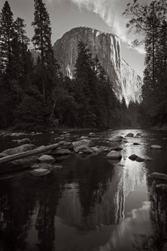 La escala de El Capitán es difícil de comprender; en este ángulo puedes sentir su majestuosidad
