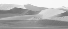 Die wunderschön weichen Sandhügel von Namibia bilden ihre eigene private Stadt