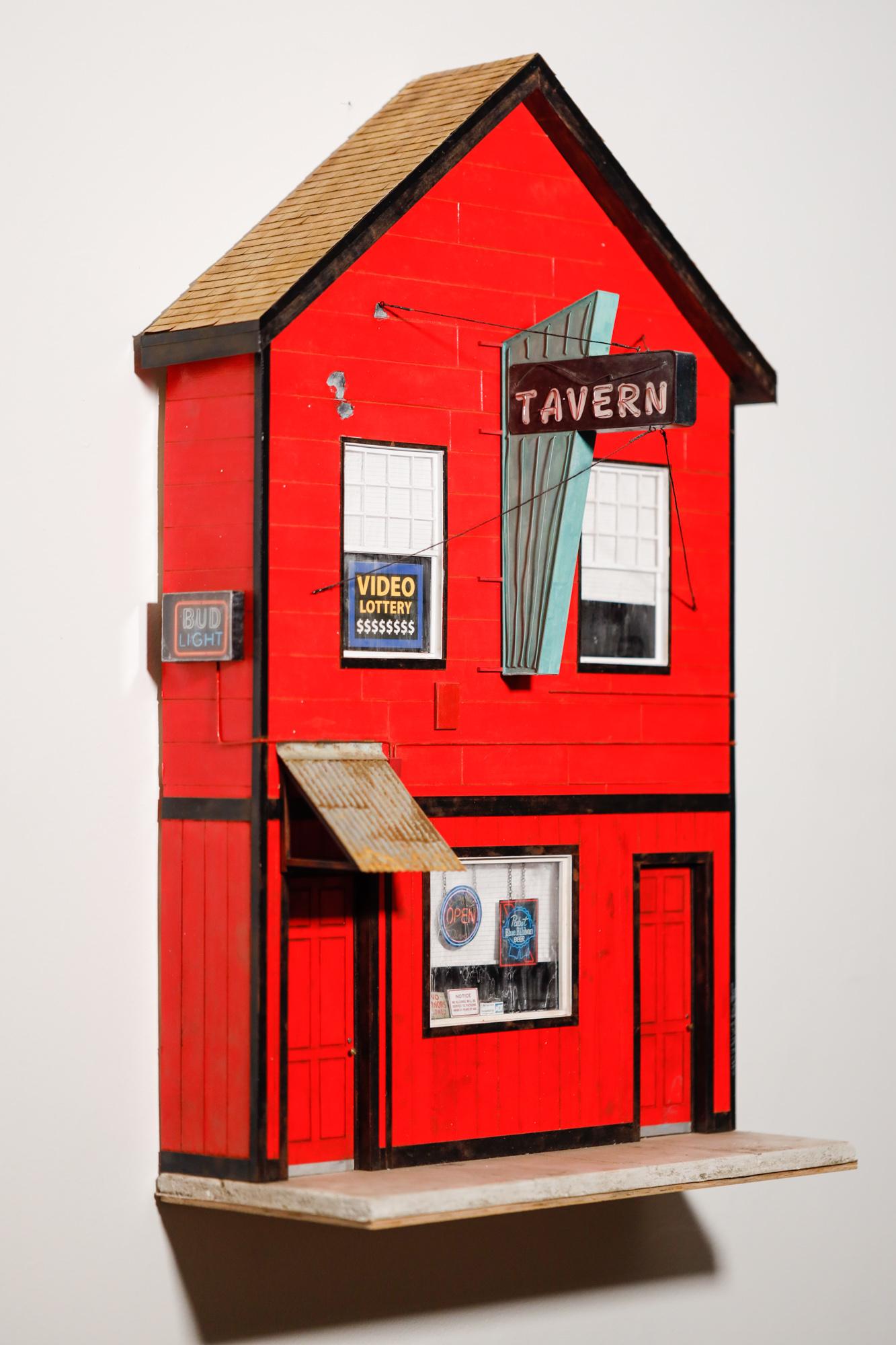 Still-Life Sculpture Drew Leshko - « Billy Ray's Tavern » miniature réaliste, architecture, bâtiment, paysage urbain
