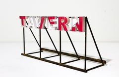 Insegna da bar in miniatura "Cannonball Tavern" di Drew Leshko