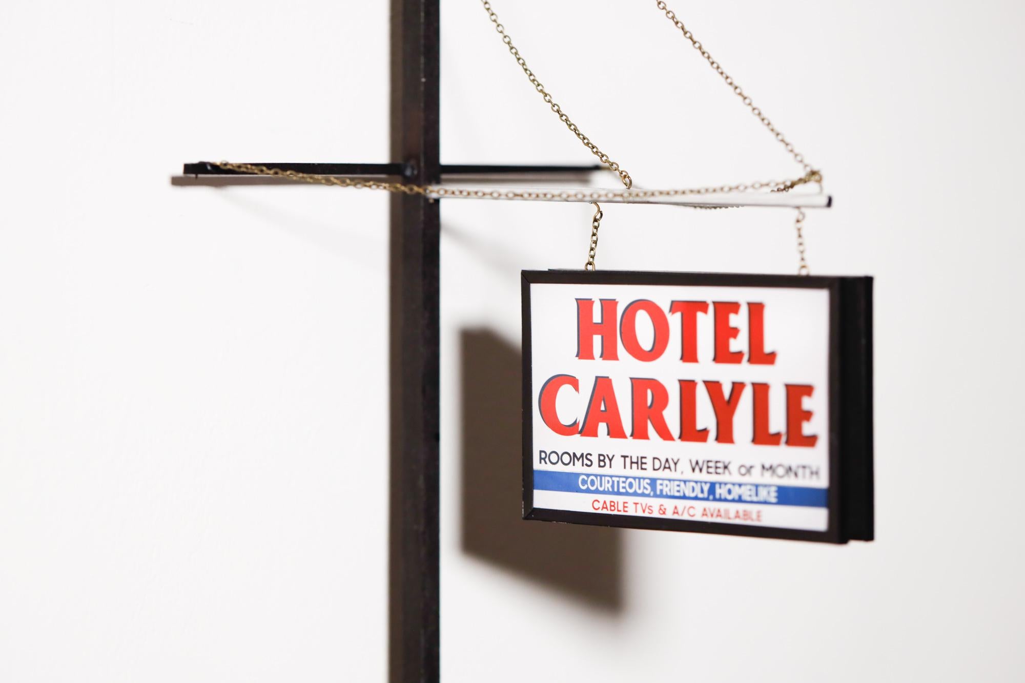 Hotel Carlyle - Contemporary Sculpture by Drew Leshko