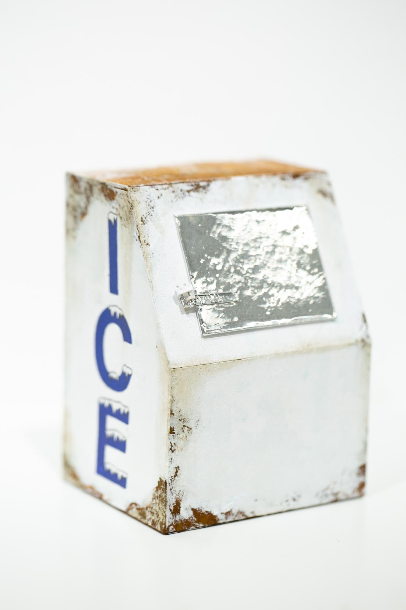 Miniatur, Architektur, Skulptur „Ice Box“, Miniatur im Angebot 2