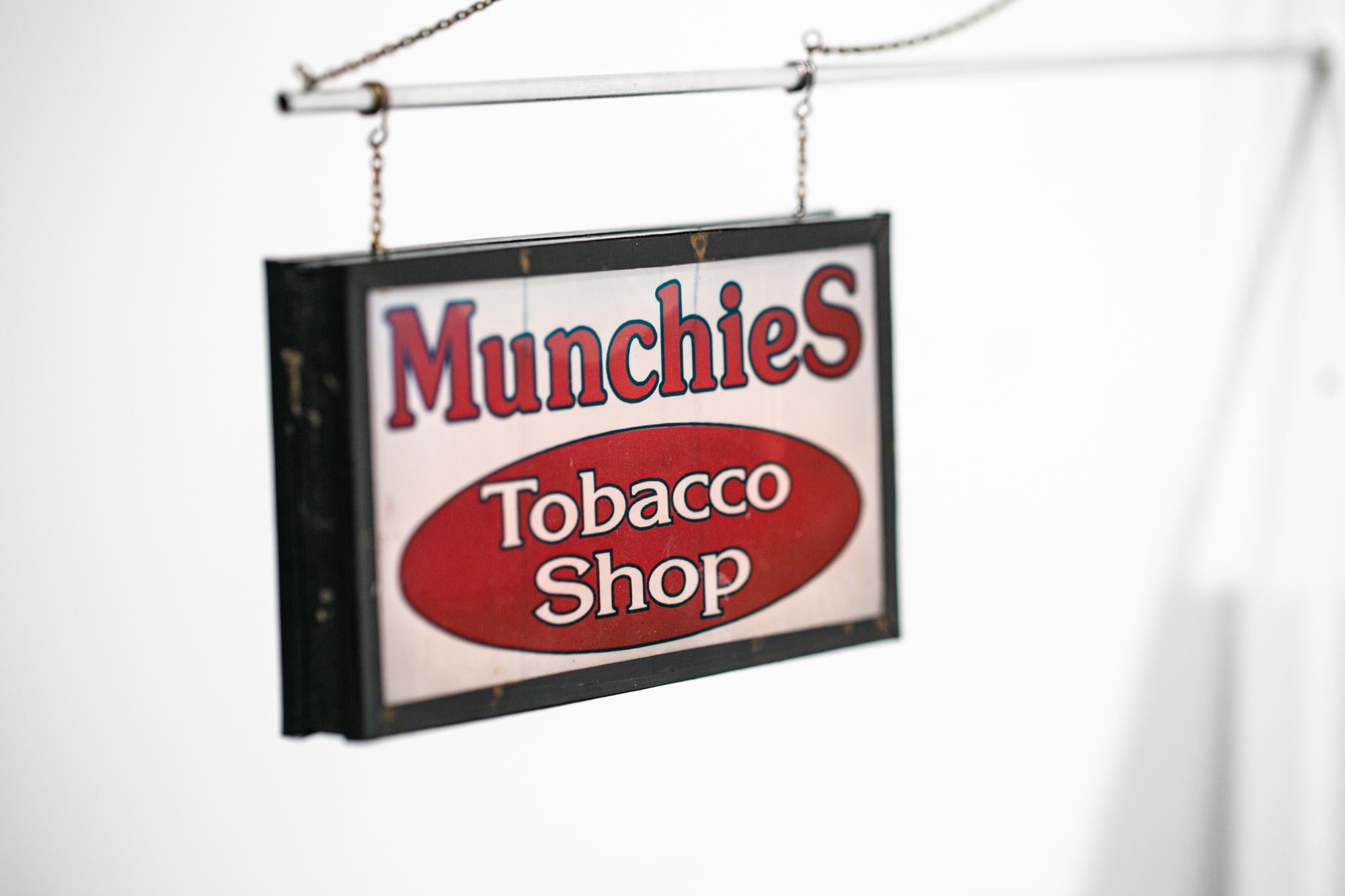 Munchie's - Art de Drew Leshko