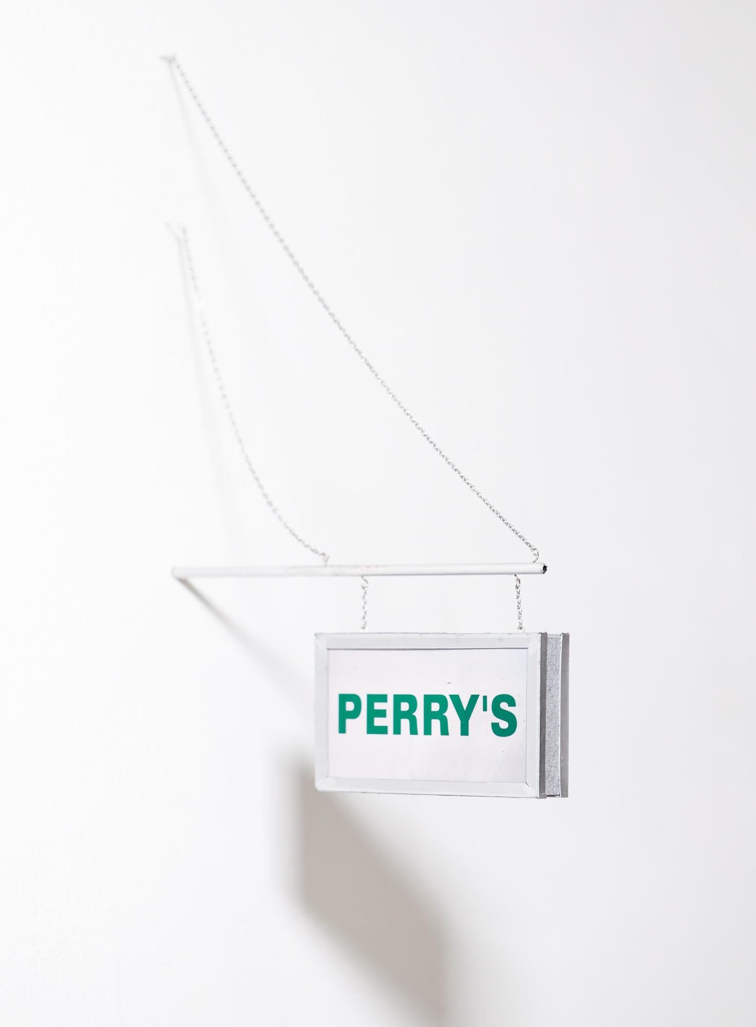 Drew Leshko Still-Life Sculpture – Perry''s 