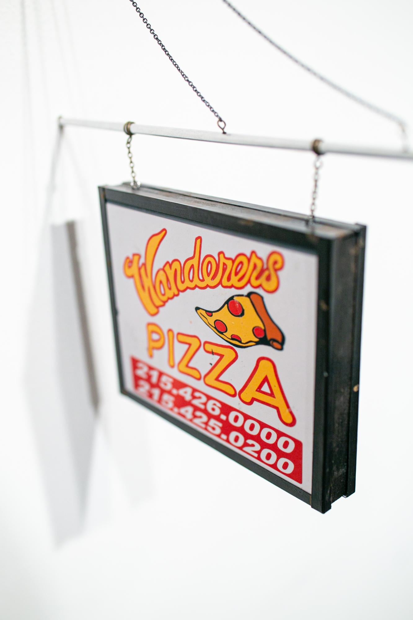 Wanderer's Pizza - Contemporain Art par Drew Leshko