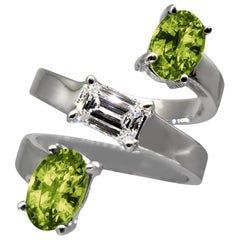 Drew Pietrafesa White Gold Diamond and Peridot Snake Ring