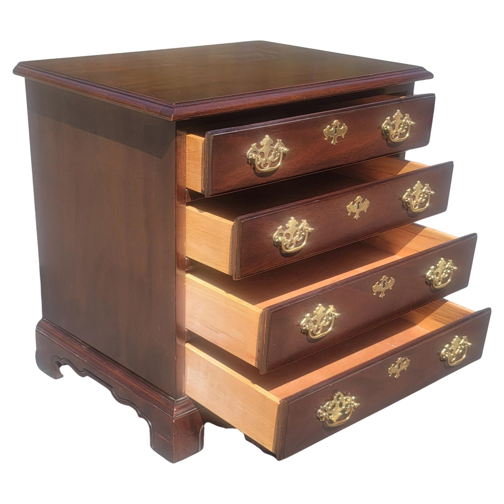 chippendale commodes