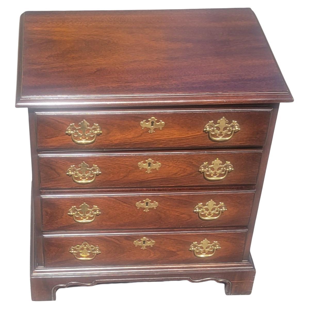 Woodwork Drexel Bicentennial Chippendale Mahogany Four Drawers Bedside Chest of Drawers For Sale
