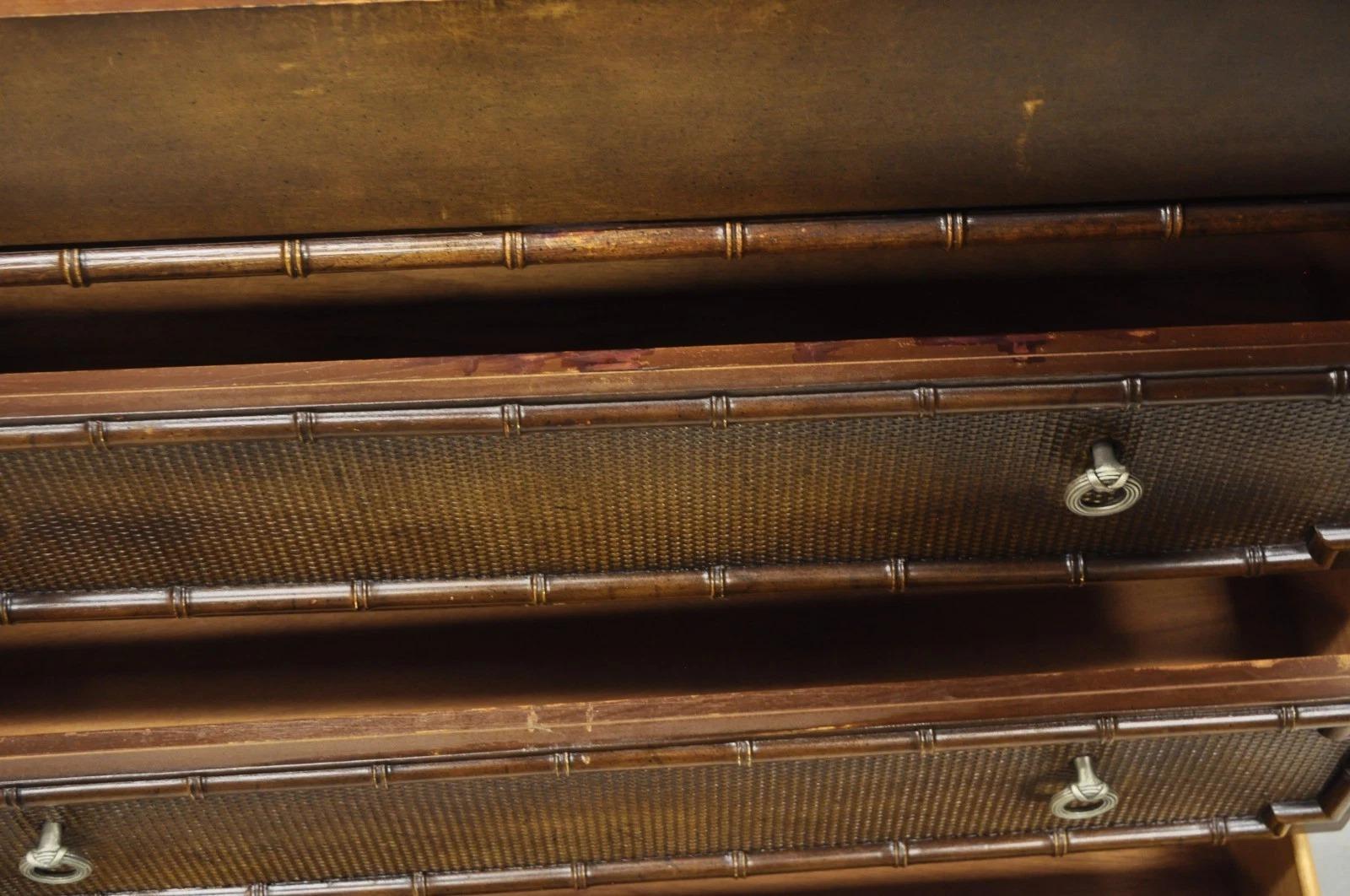 Drexel Commode Chinoise Chippendale Faux Bambou Fretwork Rattan Tall Chest Dresser en vente 1