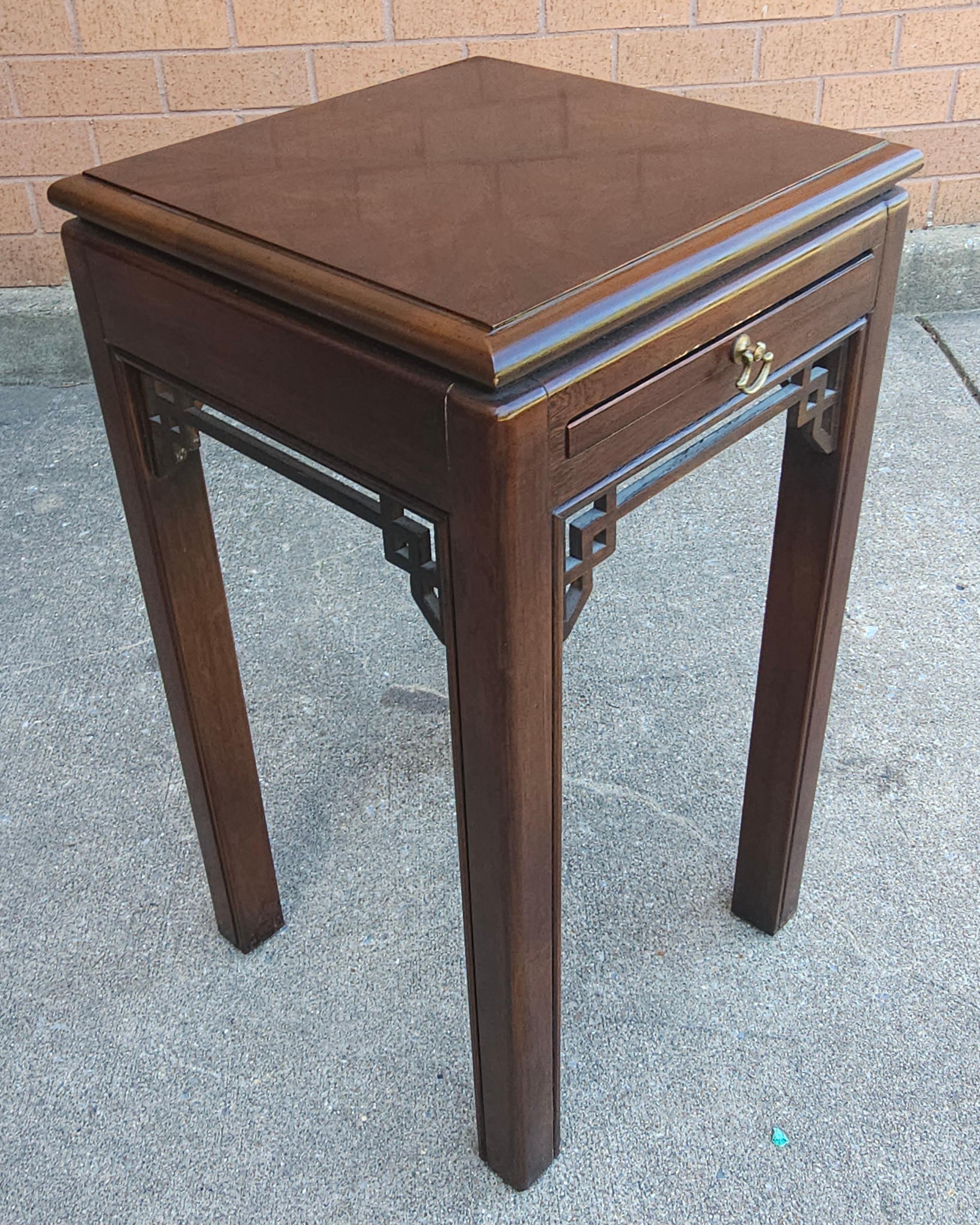 Varnished Drexel Chinese Chippendale Style Mahogany Candle Stand Side Table For Sale