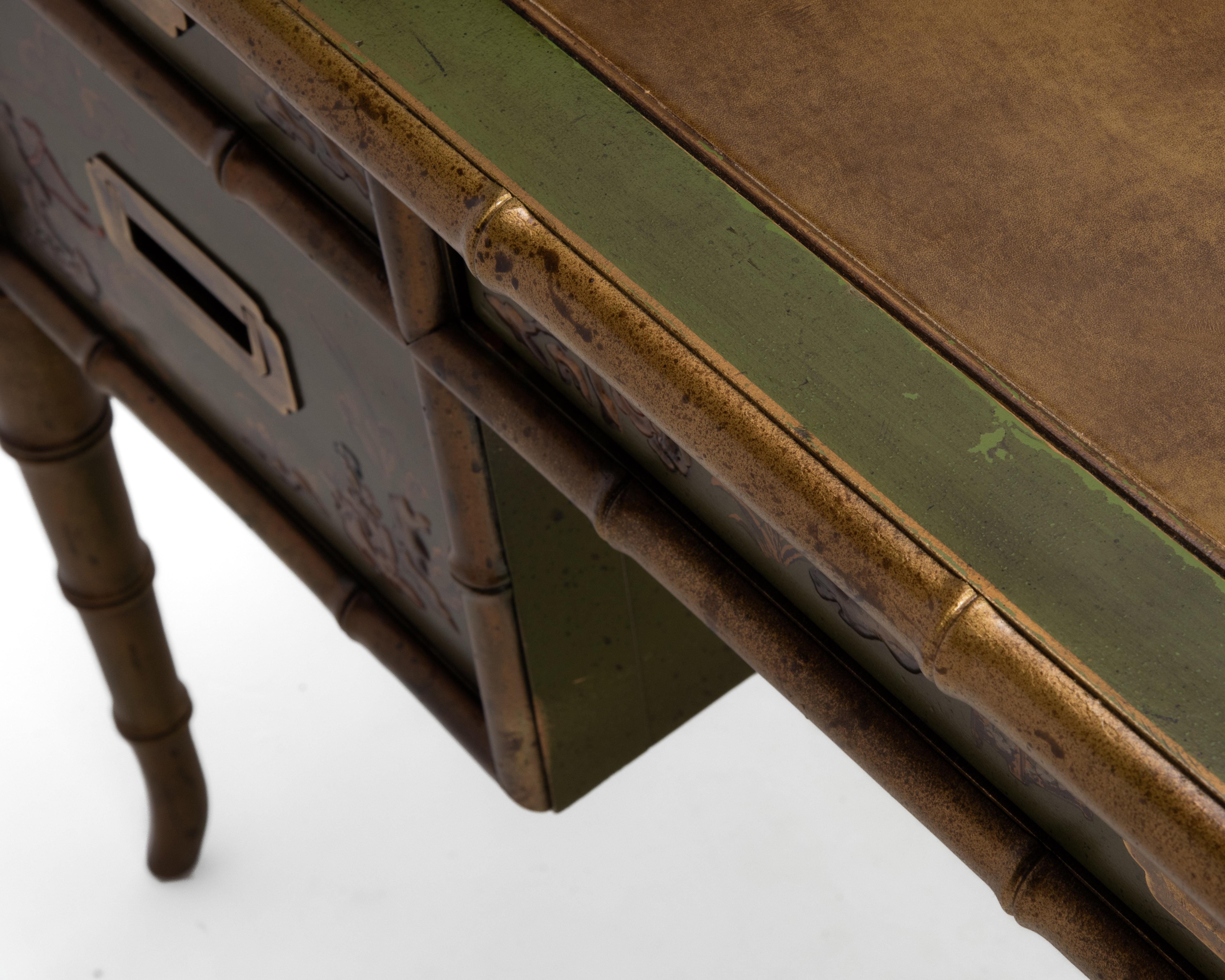 Drexel Chinoiserie Executive Campaigner Desk Ottone Pelle Finto Bambù in vendita 7