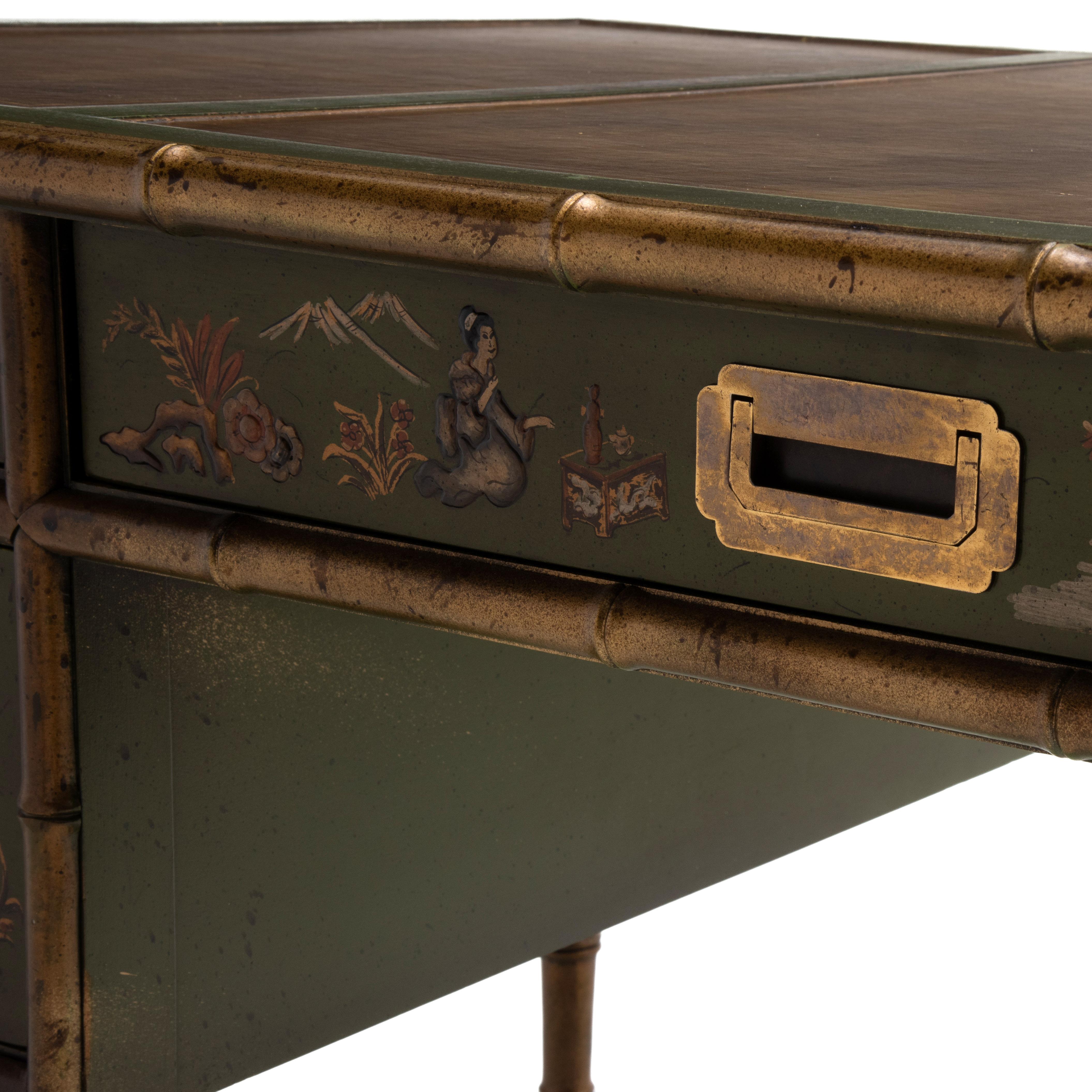 Drexel Chinoiserie Executive Campaigner Desk Ottone Pelle Finto Bambù in vendita 10