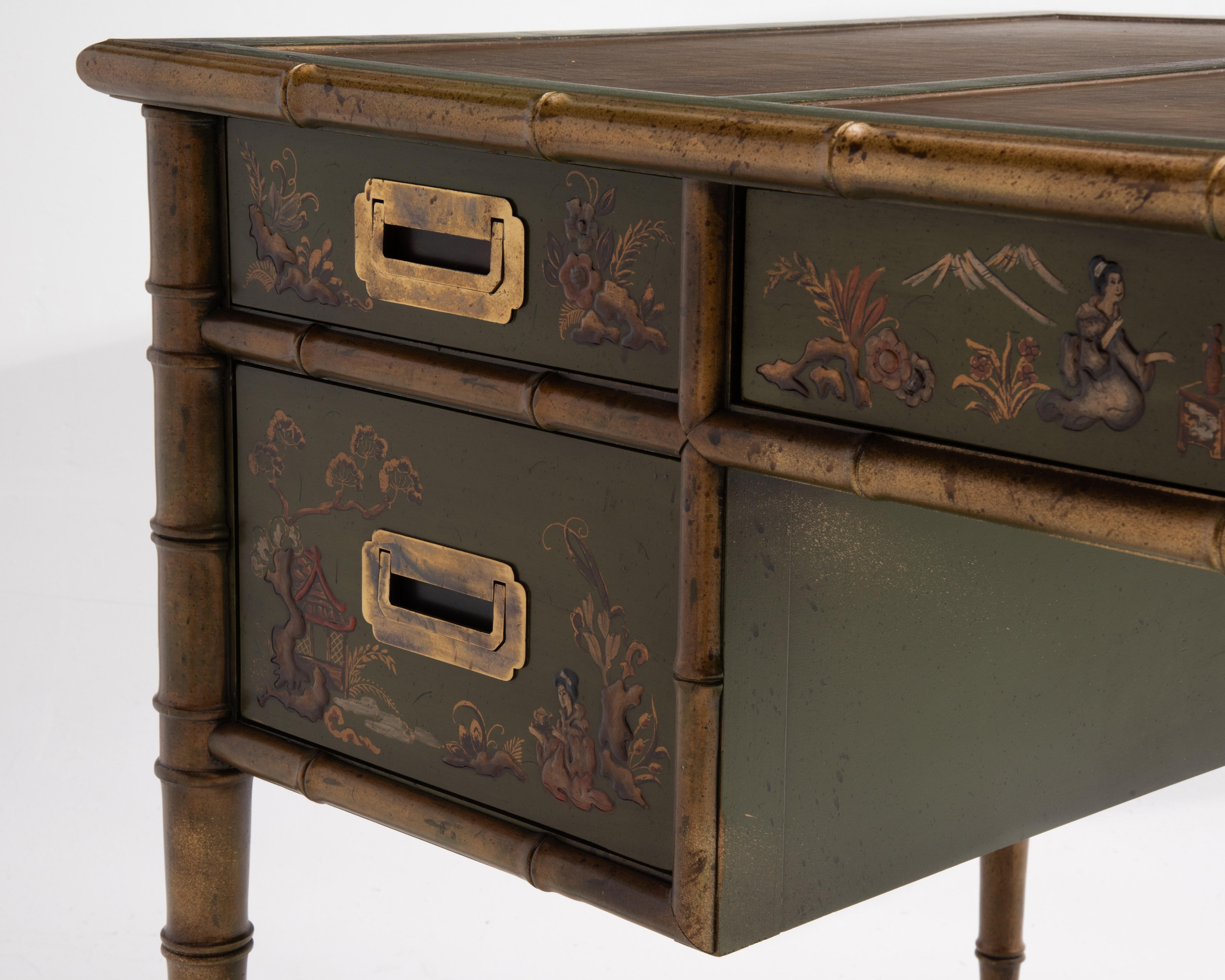 Drexel Chinoiserie Executive Campaigner Desk Ottone Pelle Finto Bambù in vendita 11