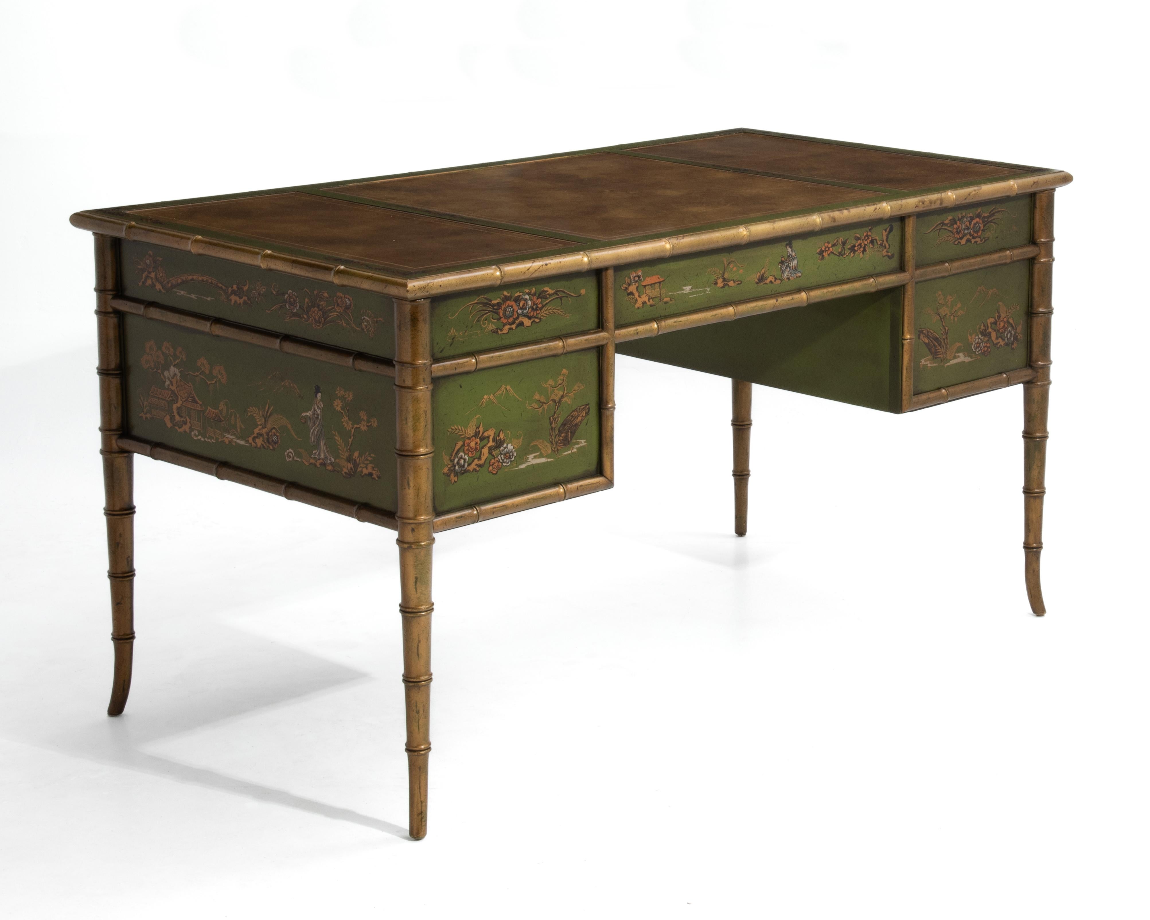 Americano Drexel Chinoiserie Executive Campaigner Desk Ottone Pelle Finto Bambù in vendita