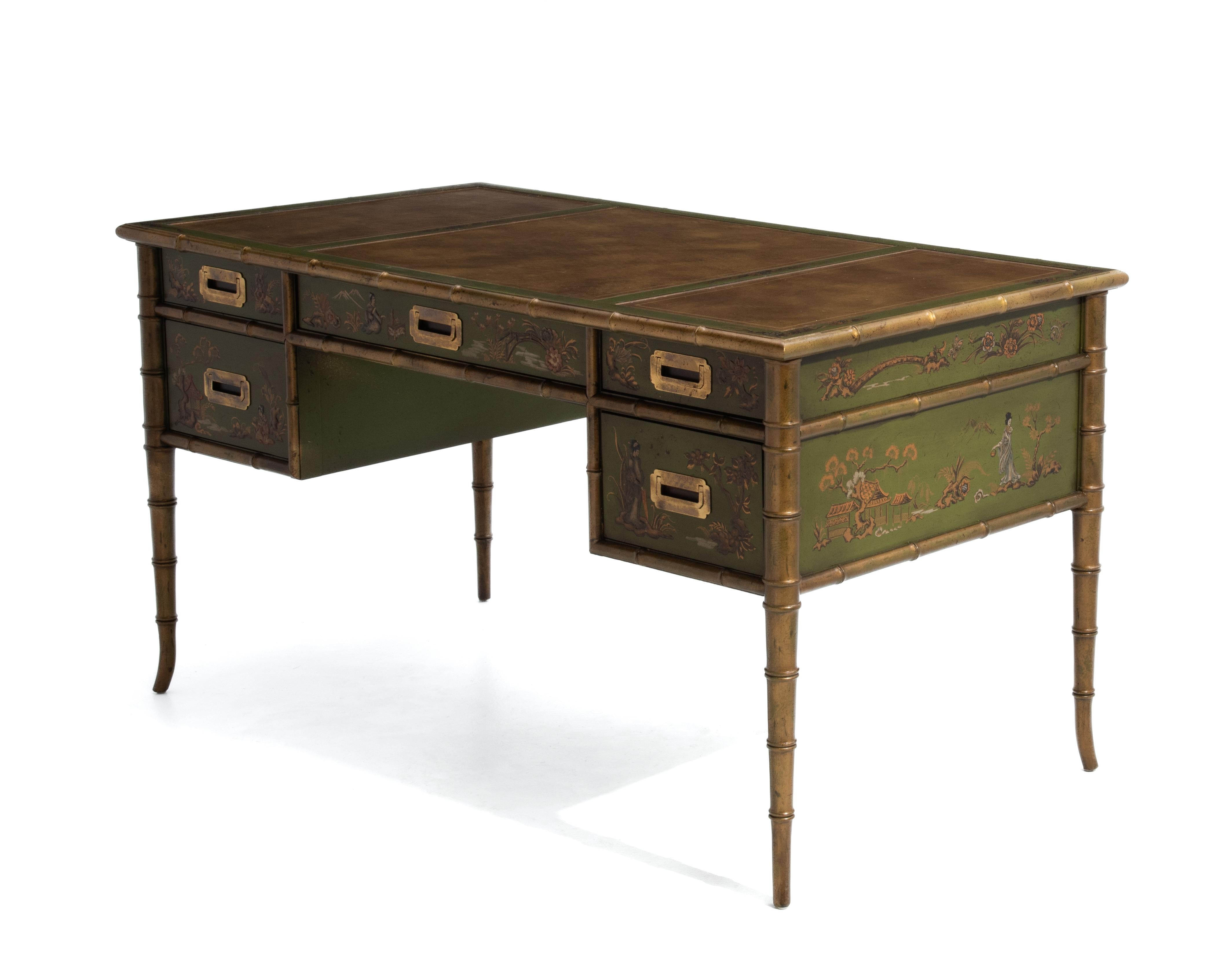Drexel Chinoiserie Executive Campaigner Desk Ottone Pelle Finto Bambù In condizioni buone in vendita a Forest Grove, PA