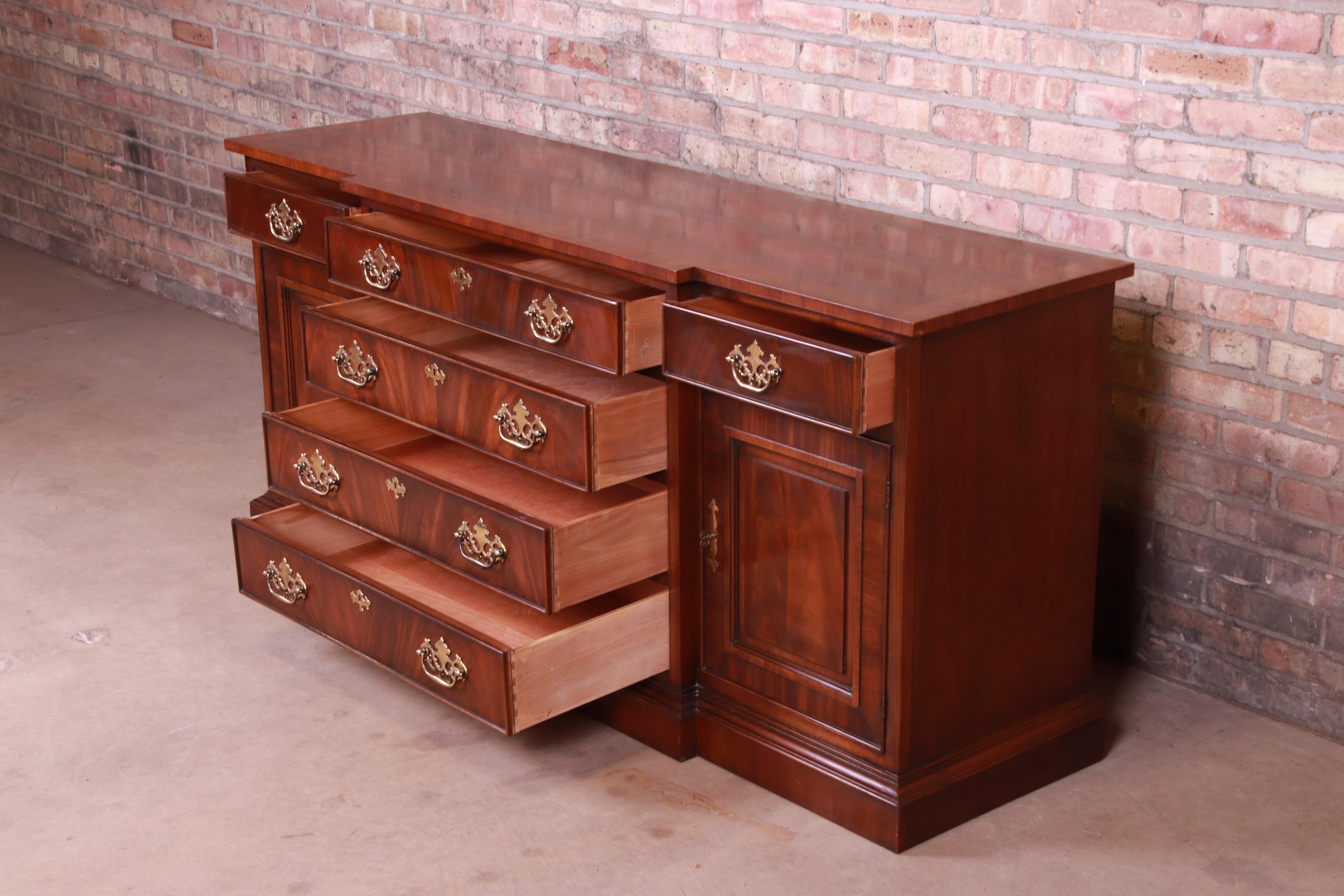 Drexel Chippendale Banded Flame Mahogany Sideboard Credenza 1