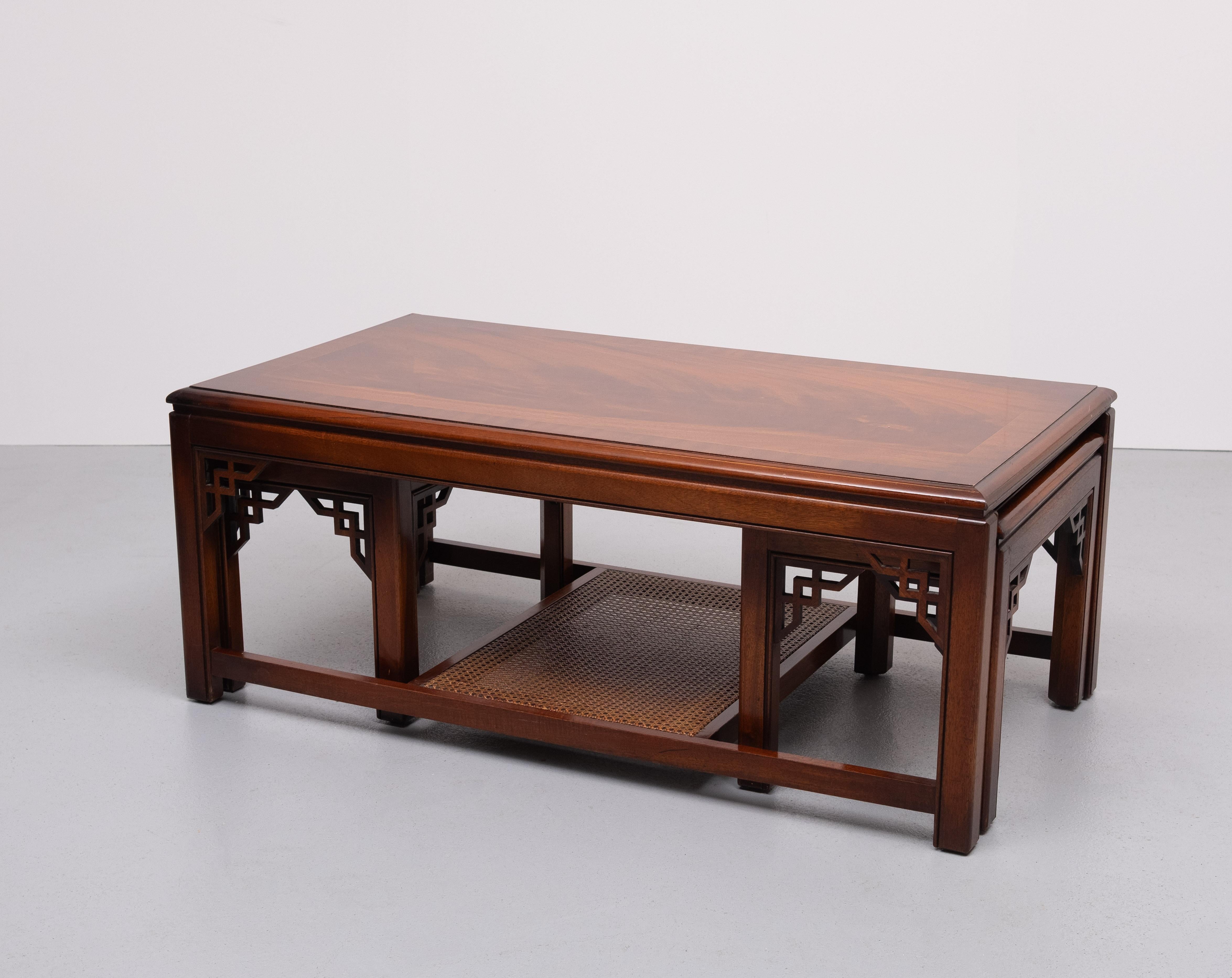 Georgien Drexel Chippendale  Table basse et 2 tables à insert  1970s en vente