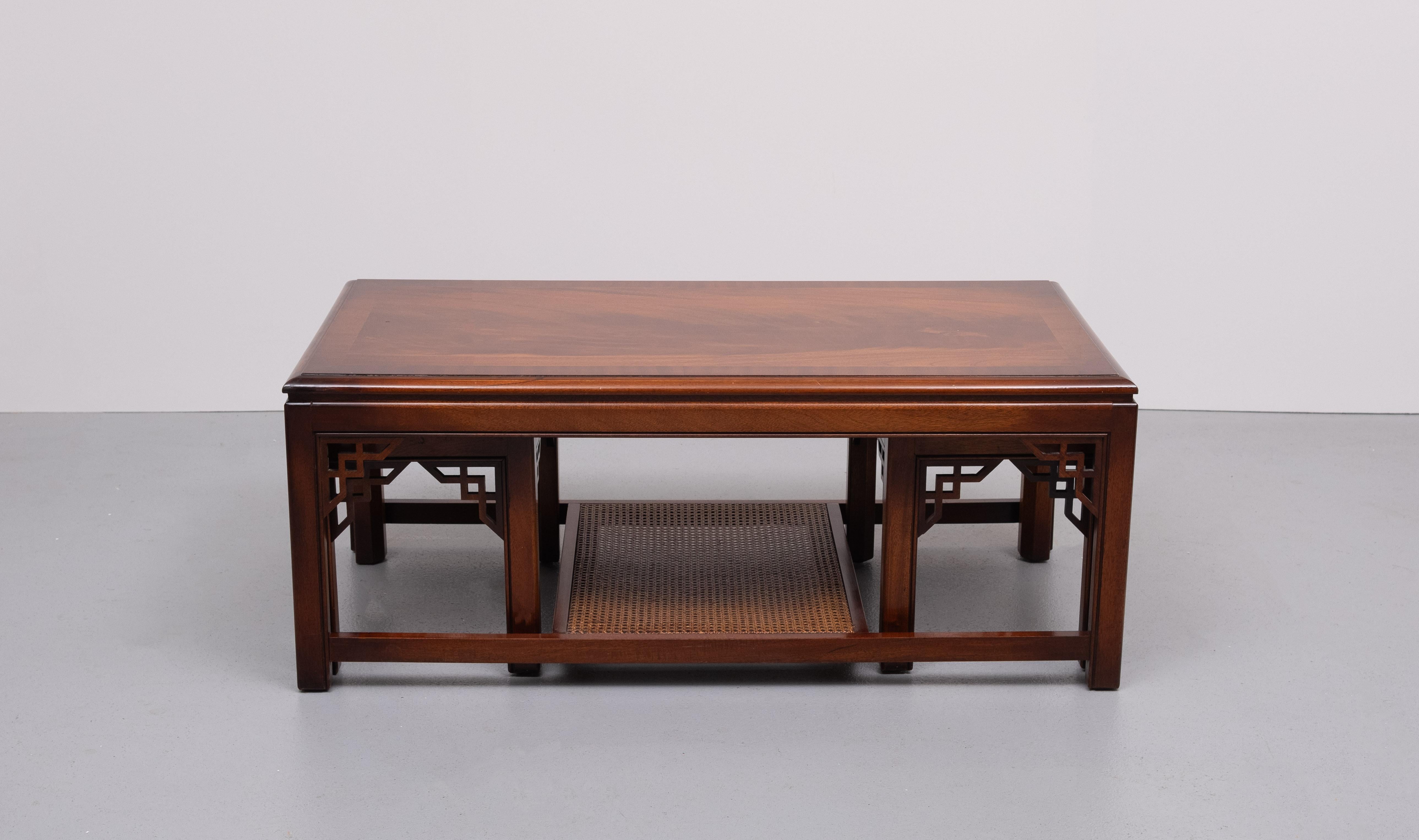 Américain Drexel Chippendale  Table basse et 2 tables à insert  1970s en vente
