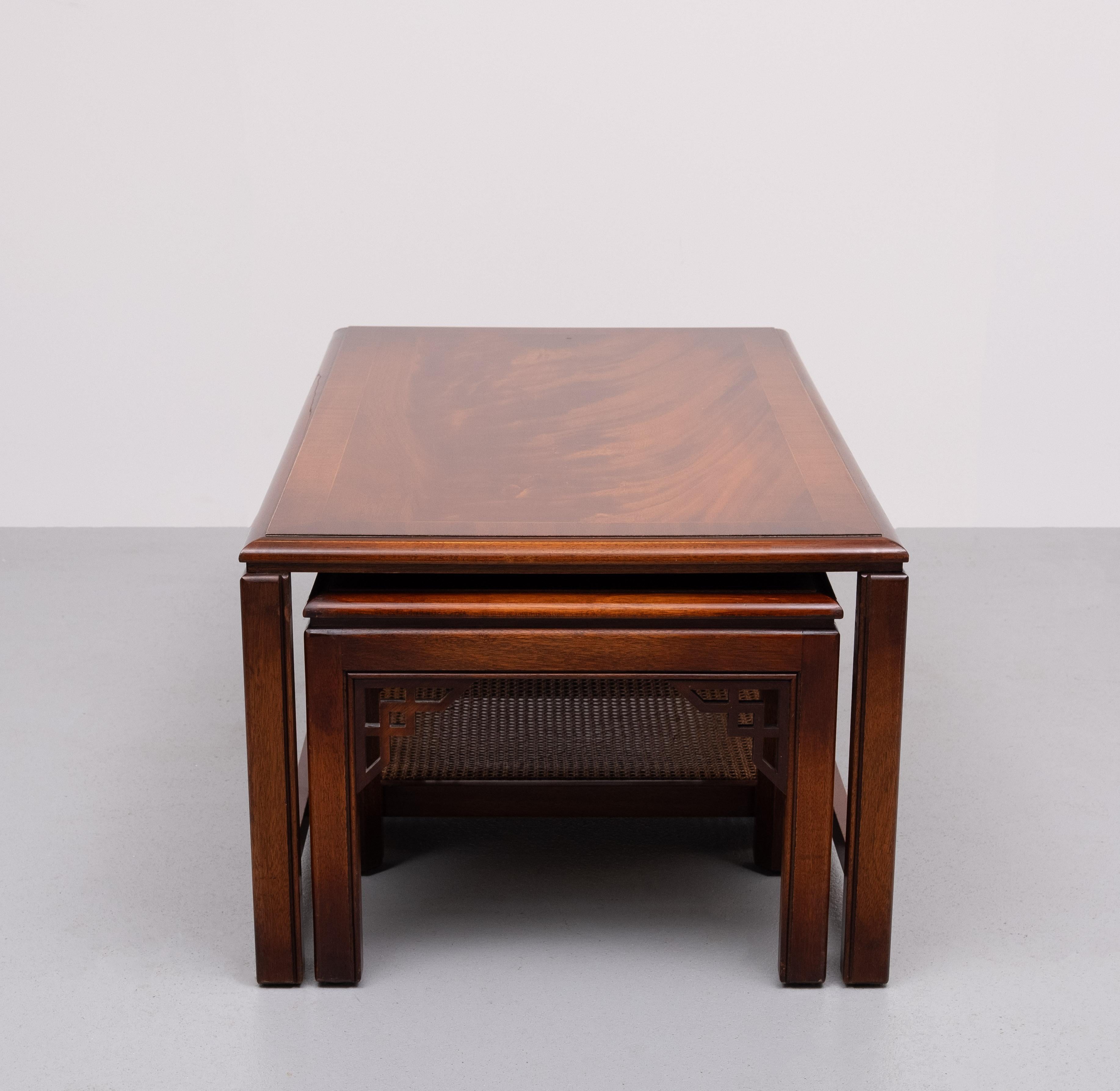 Fin du 20e siècle Drexel Chippendale  Table basse et 2 tables à insert  1970s en vente