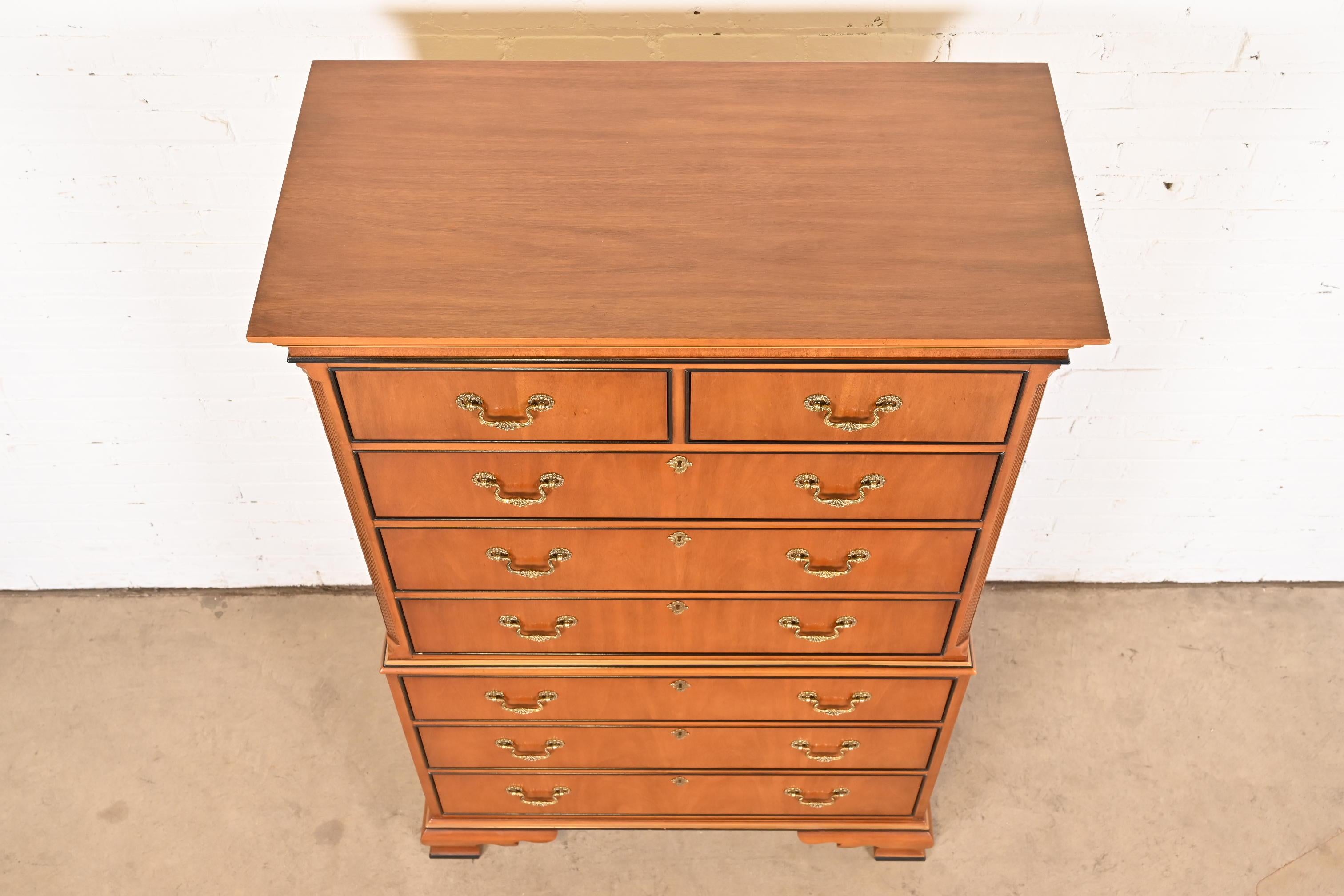 Cassettone o comò Drexel Chippendale in mogano in vendita 4