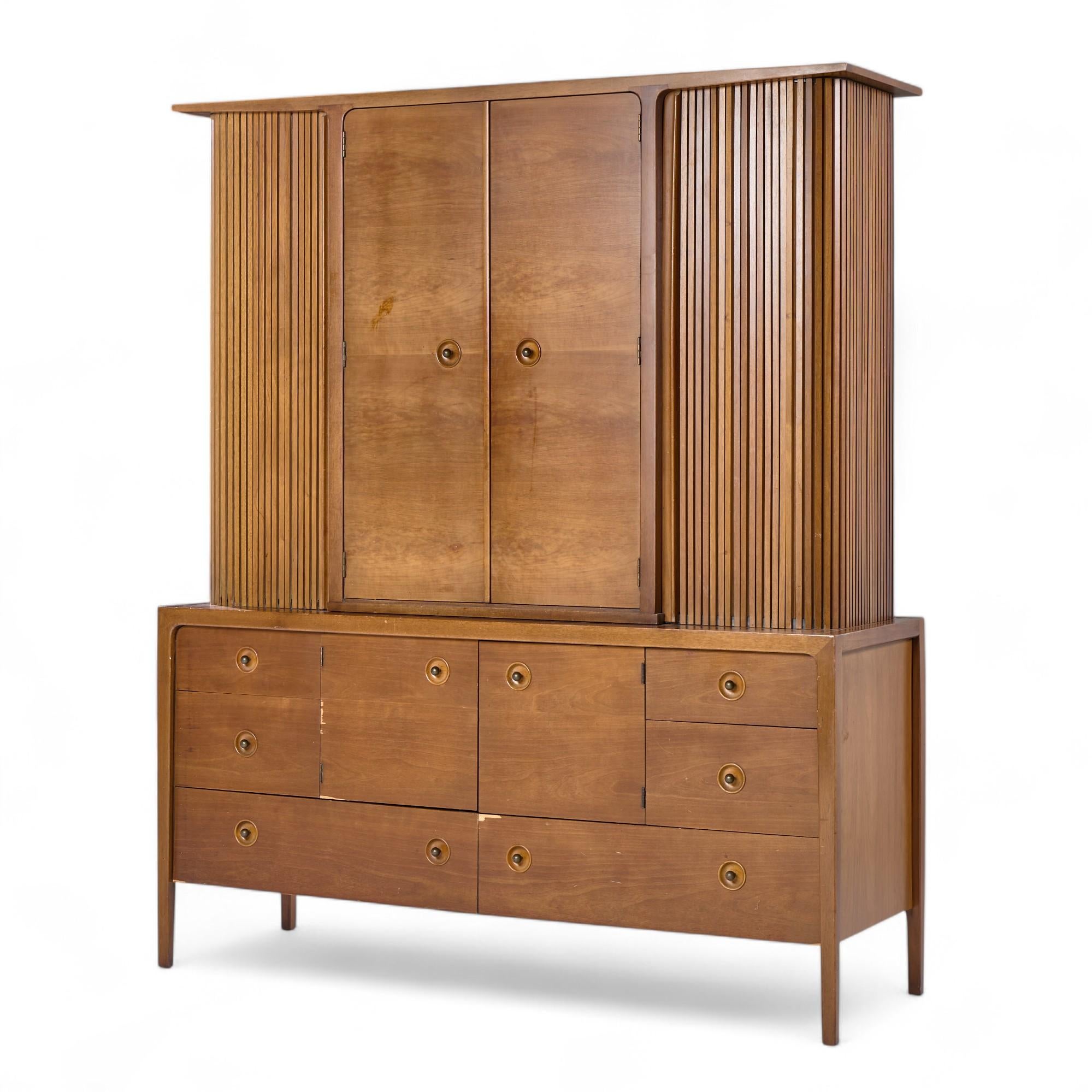 Mid-Century Modern Drexel Counterpoint Mid Century Tambour Door Credenza and Hutch For Sale