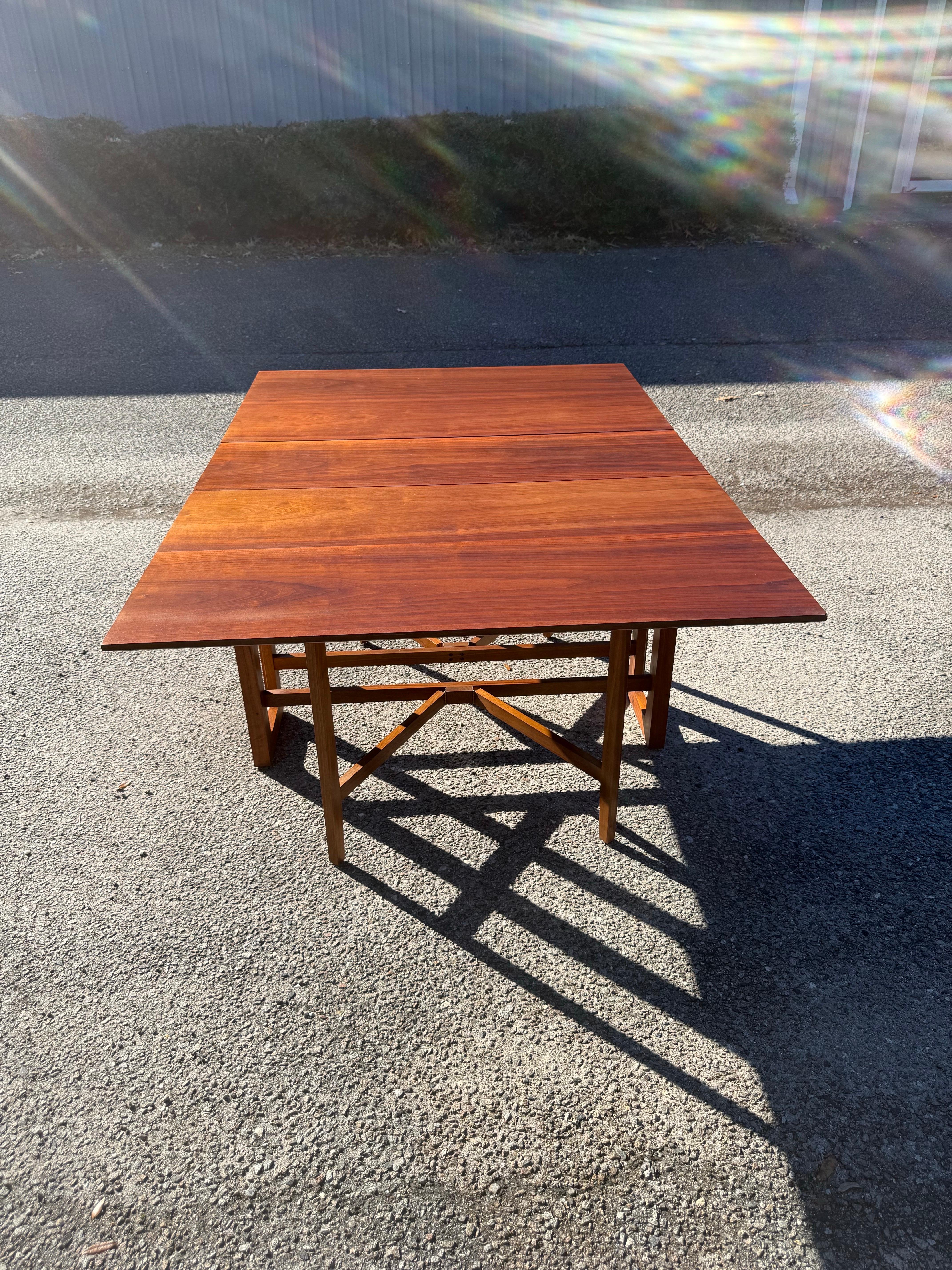 Table de salle à manger Drexel Declaration Drop Leaf/Gateleg en vente 1