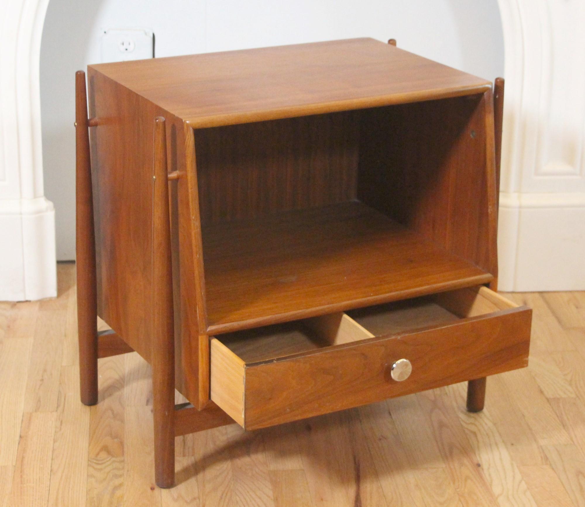Drexel Declaration Floating Cube Night Stands by Kipp Stewart, Pair from 1960 1