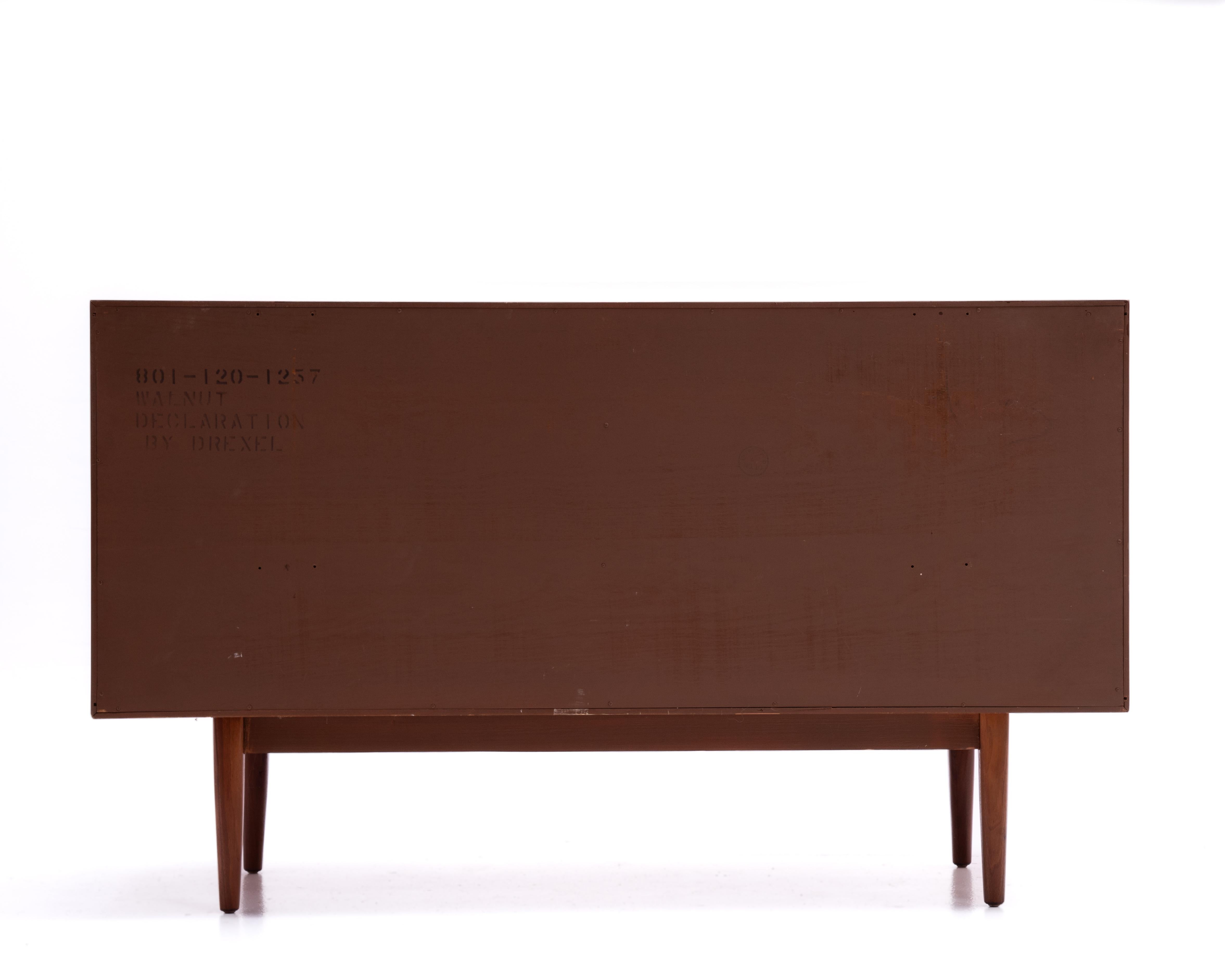 Declaración Drexel Cómoda baja de 6 cajones Kipp Stewart & Stewart MacDougall Estadounidense en venta