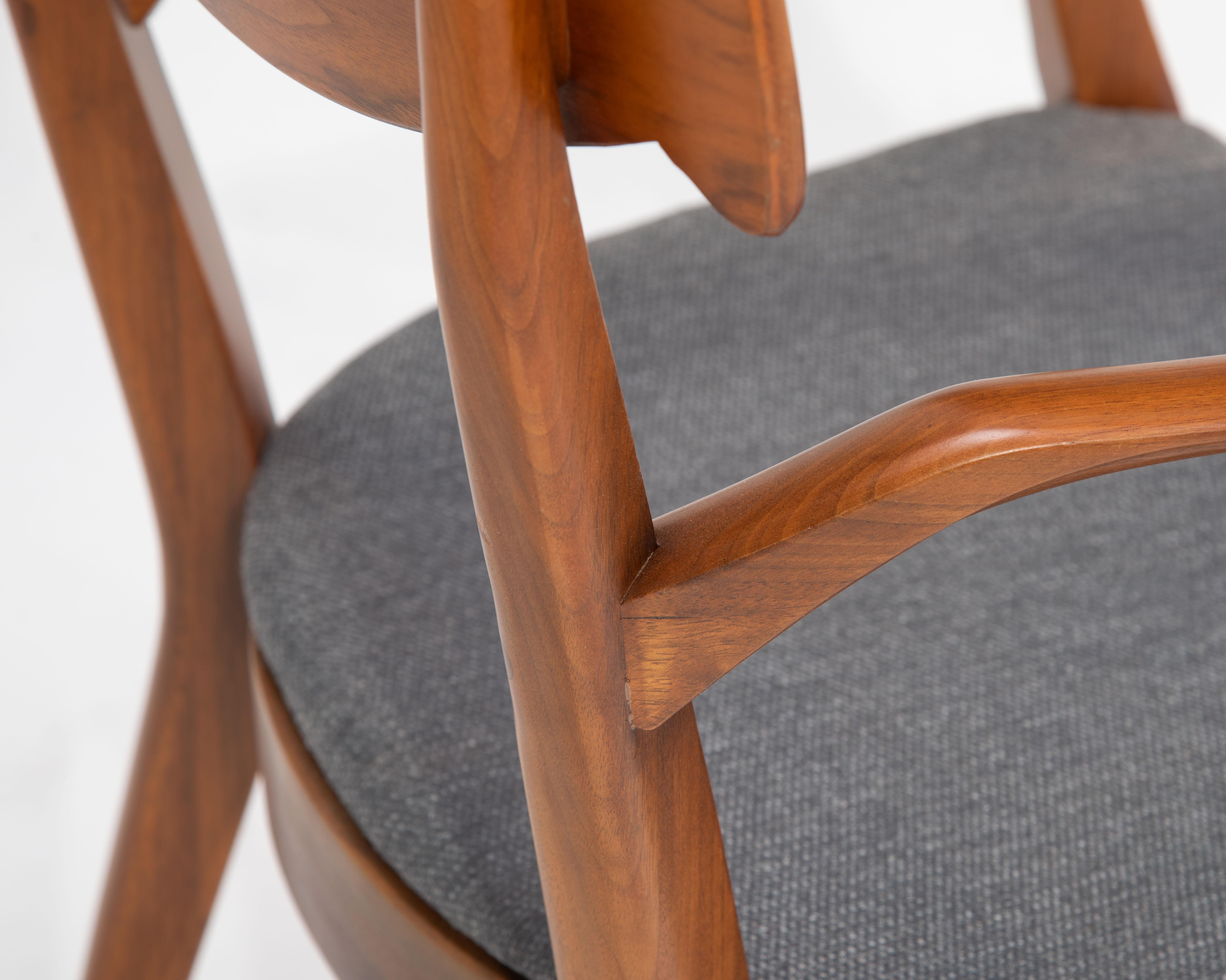 Fauteuil de salle à manger en noyer et palissandre Drexel Declaration Kipp Stewart Mid Century 4