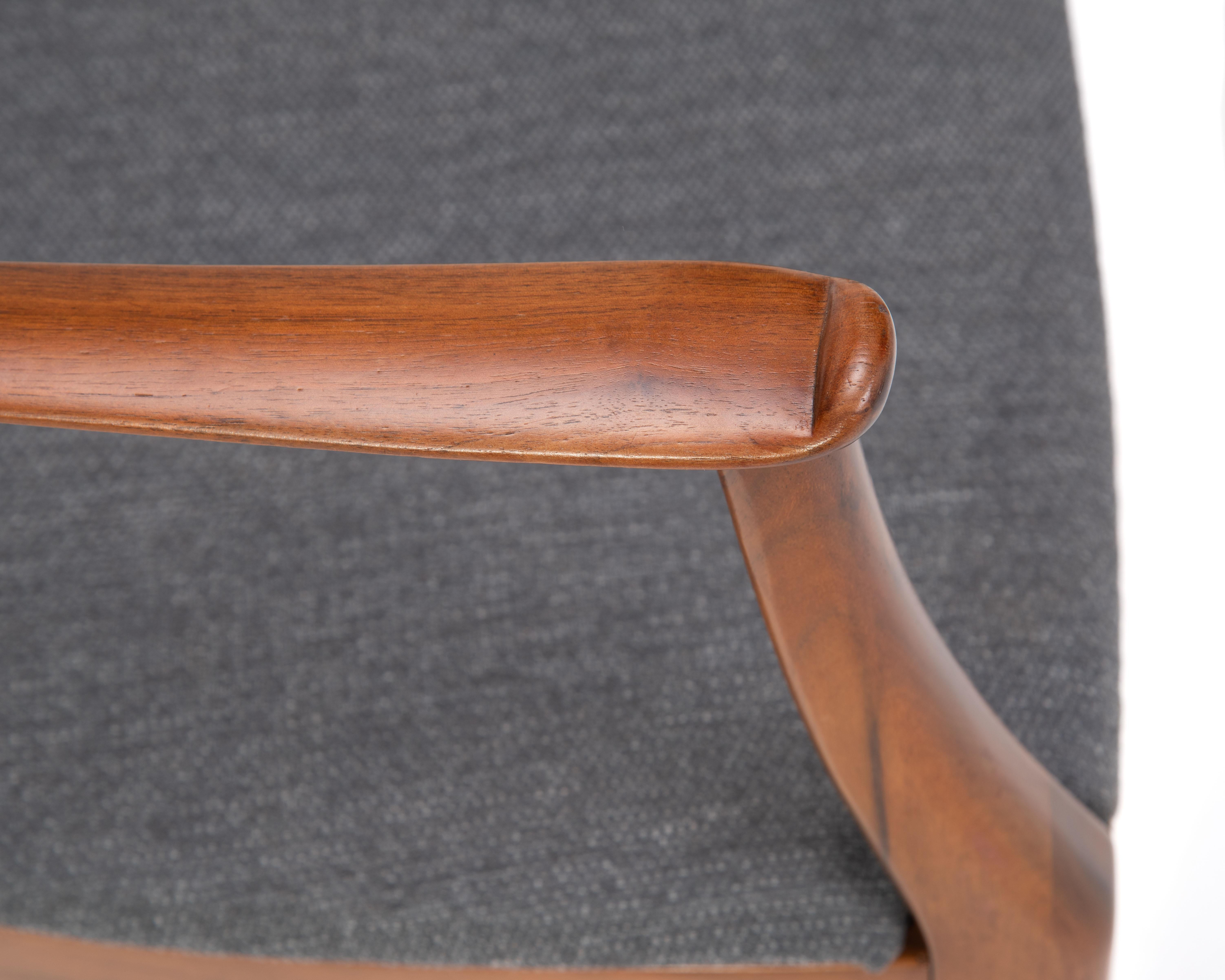 Fauteuil de salle à manger en noyer et palissandre Drexel Declaration Kipp Stewart Mid Century 5